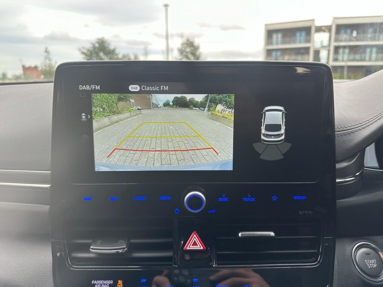 Hyundai Ioniq view 40