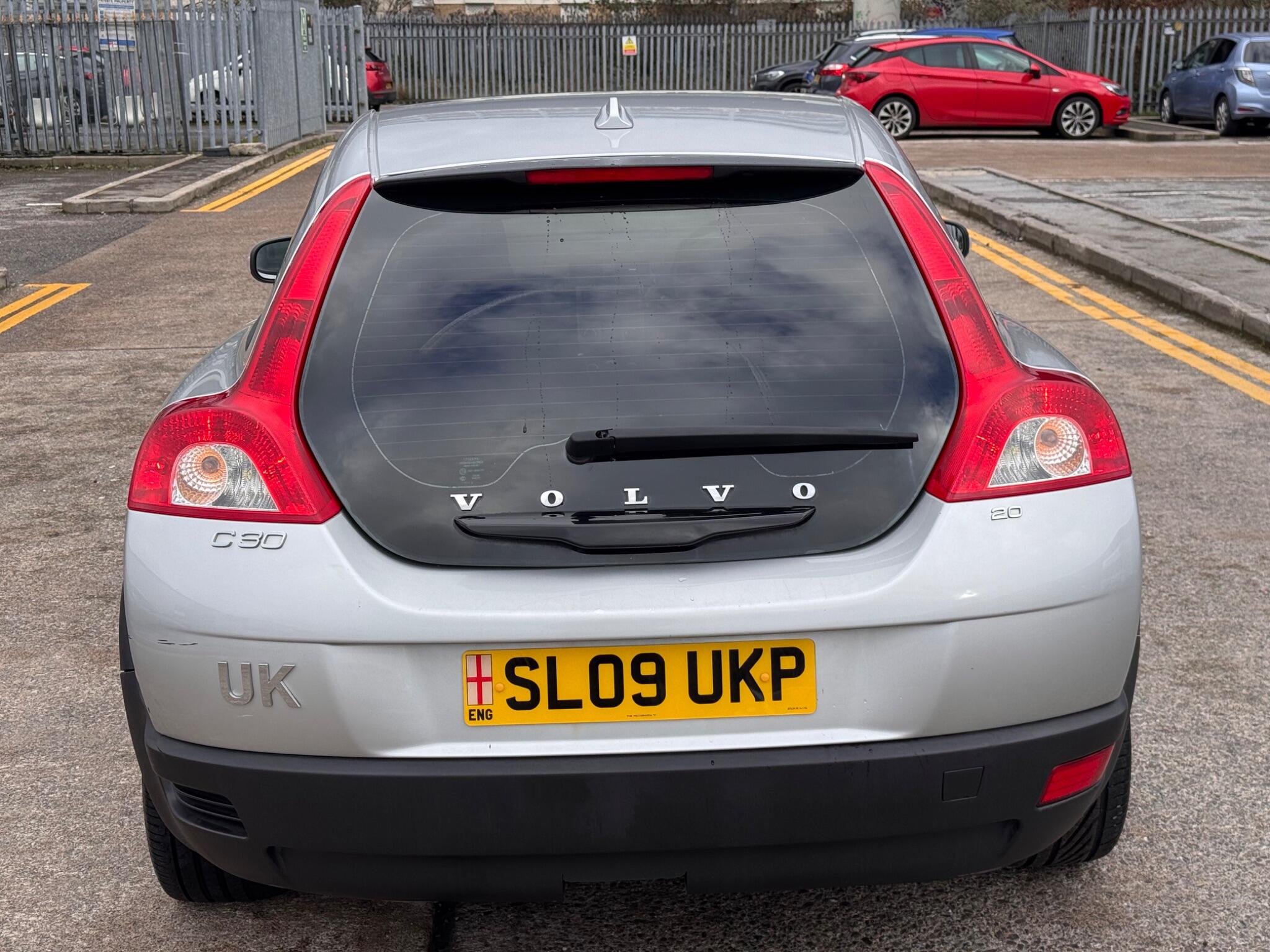 Volvo C30 view 11