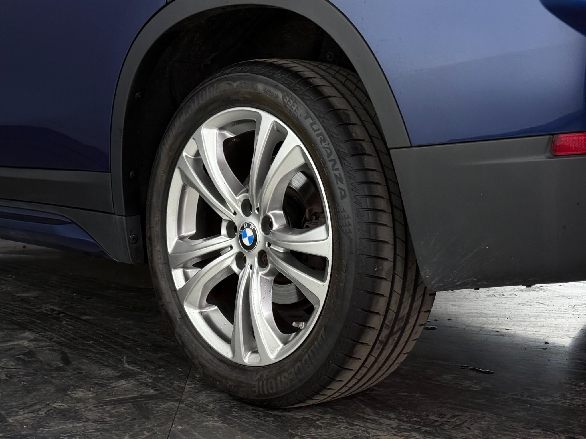 BMW X1 view 8