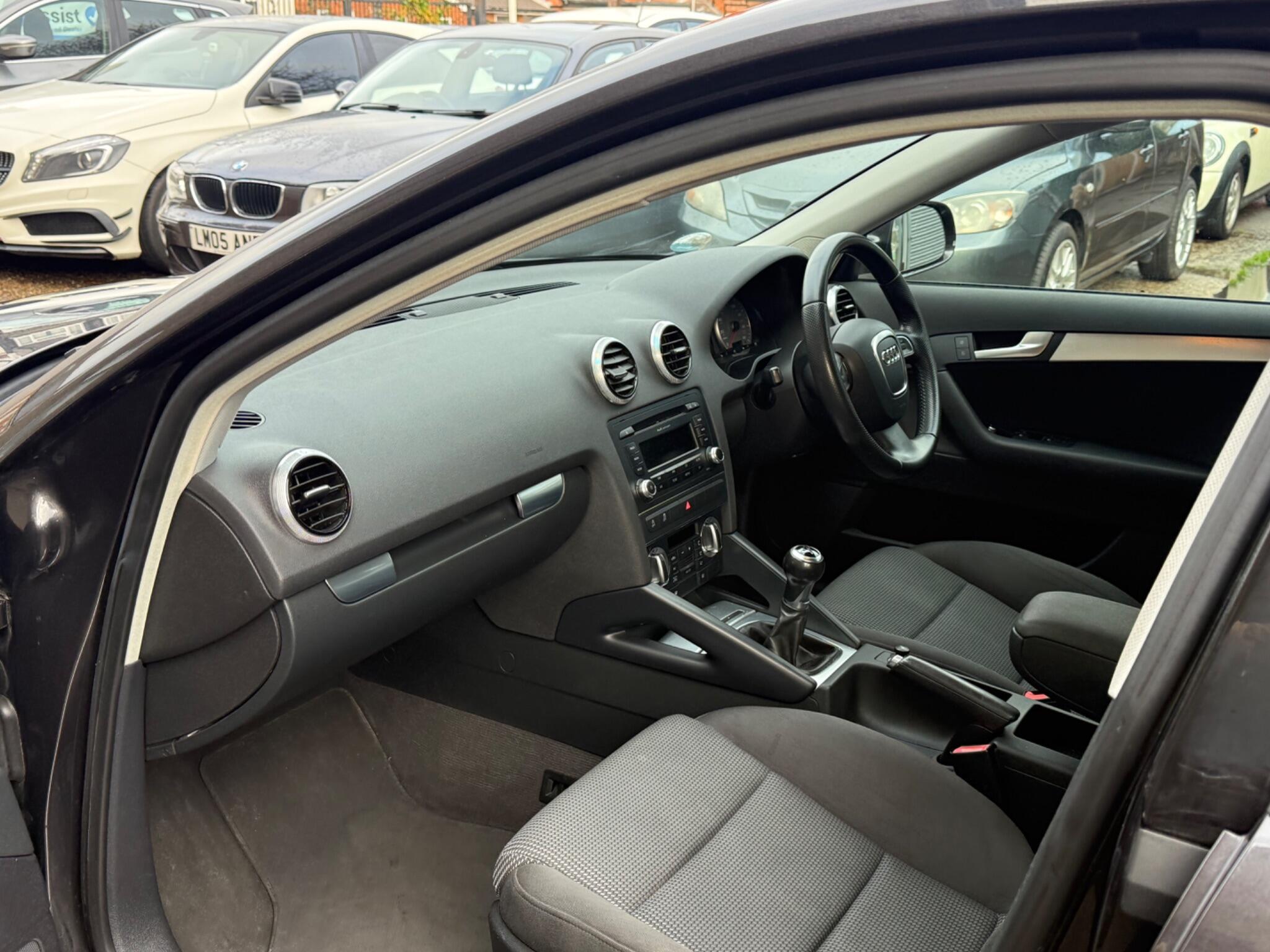 2012 Audi A3 1.6 TDI Sport Sportback Euro 5 (s/s) 5dr image 8