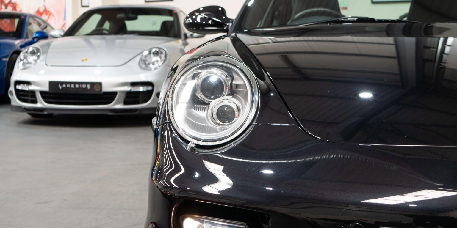 Porsche 911 view 45