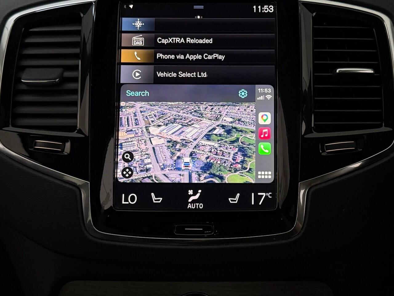 Volvo XC90 view 5