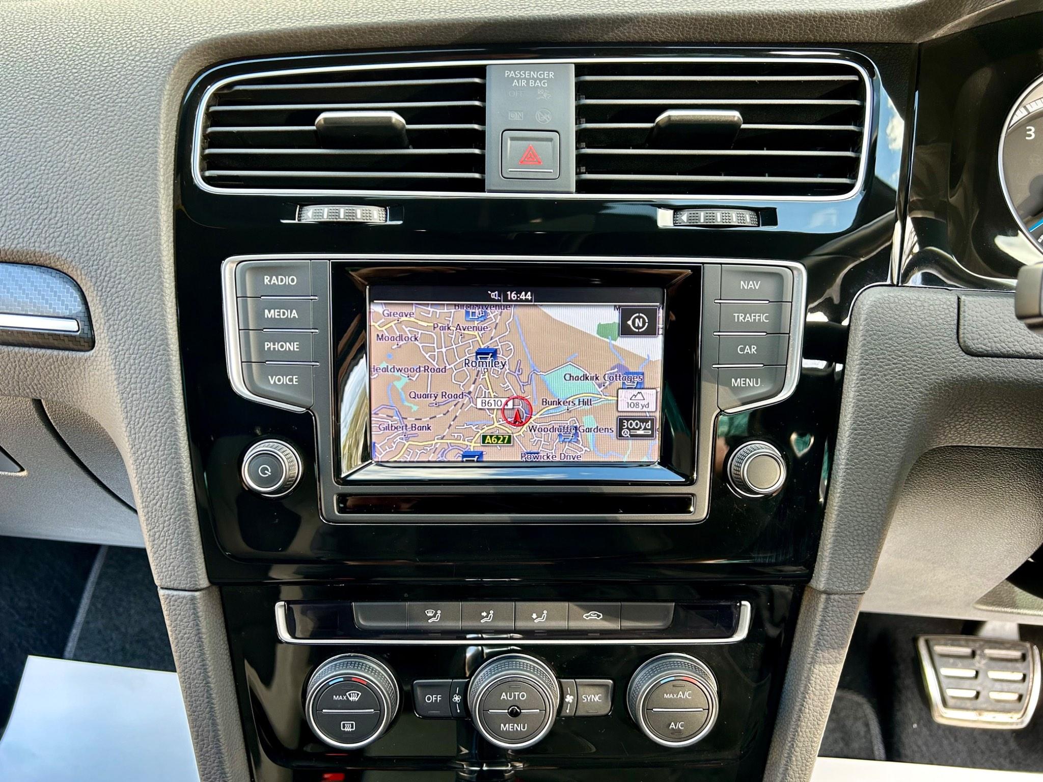 Volkswagen Golf view 29