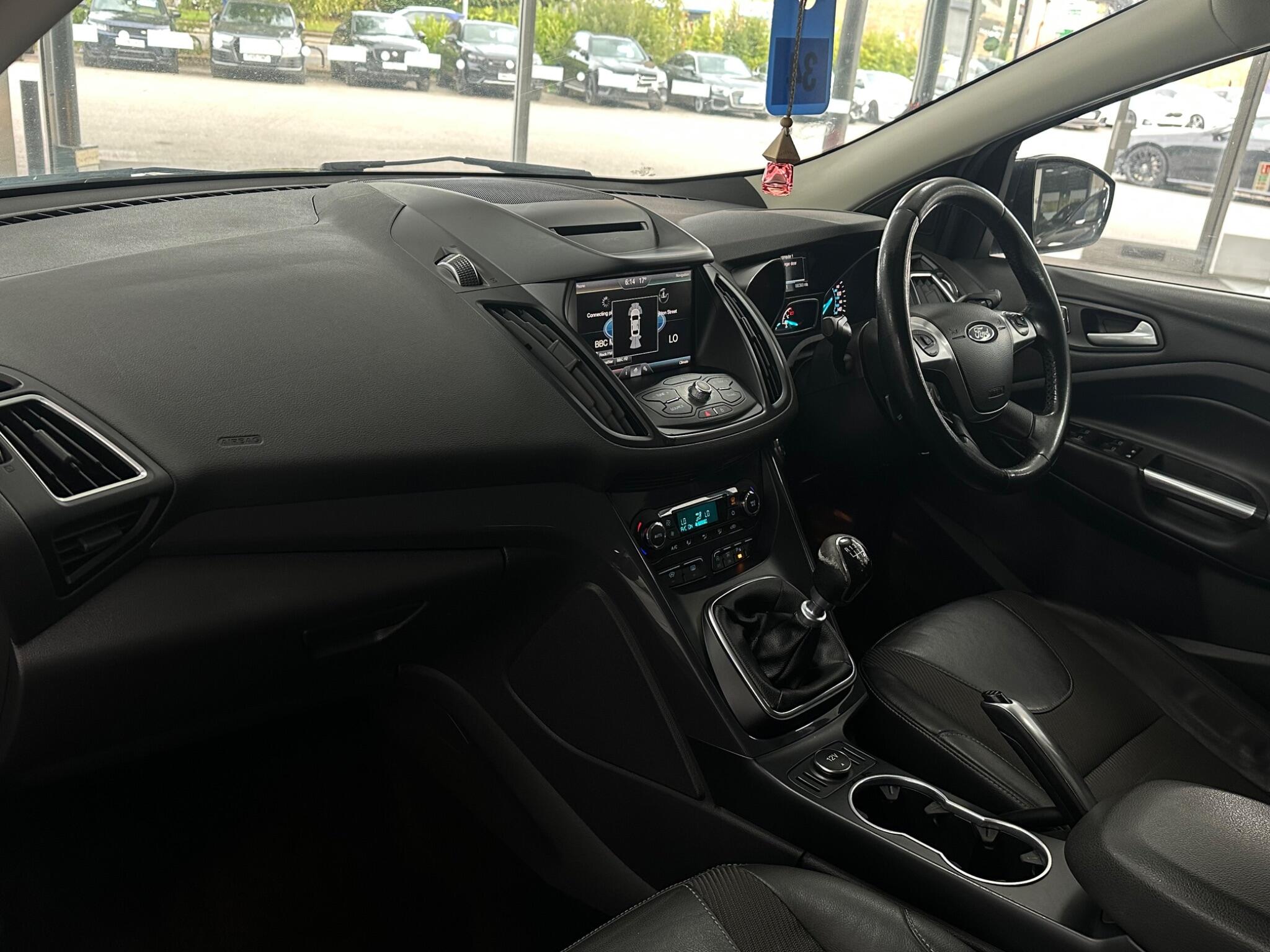 Ford Kuga view 31
