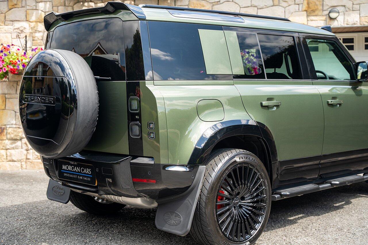 Land Rover Defender view 18