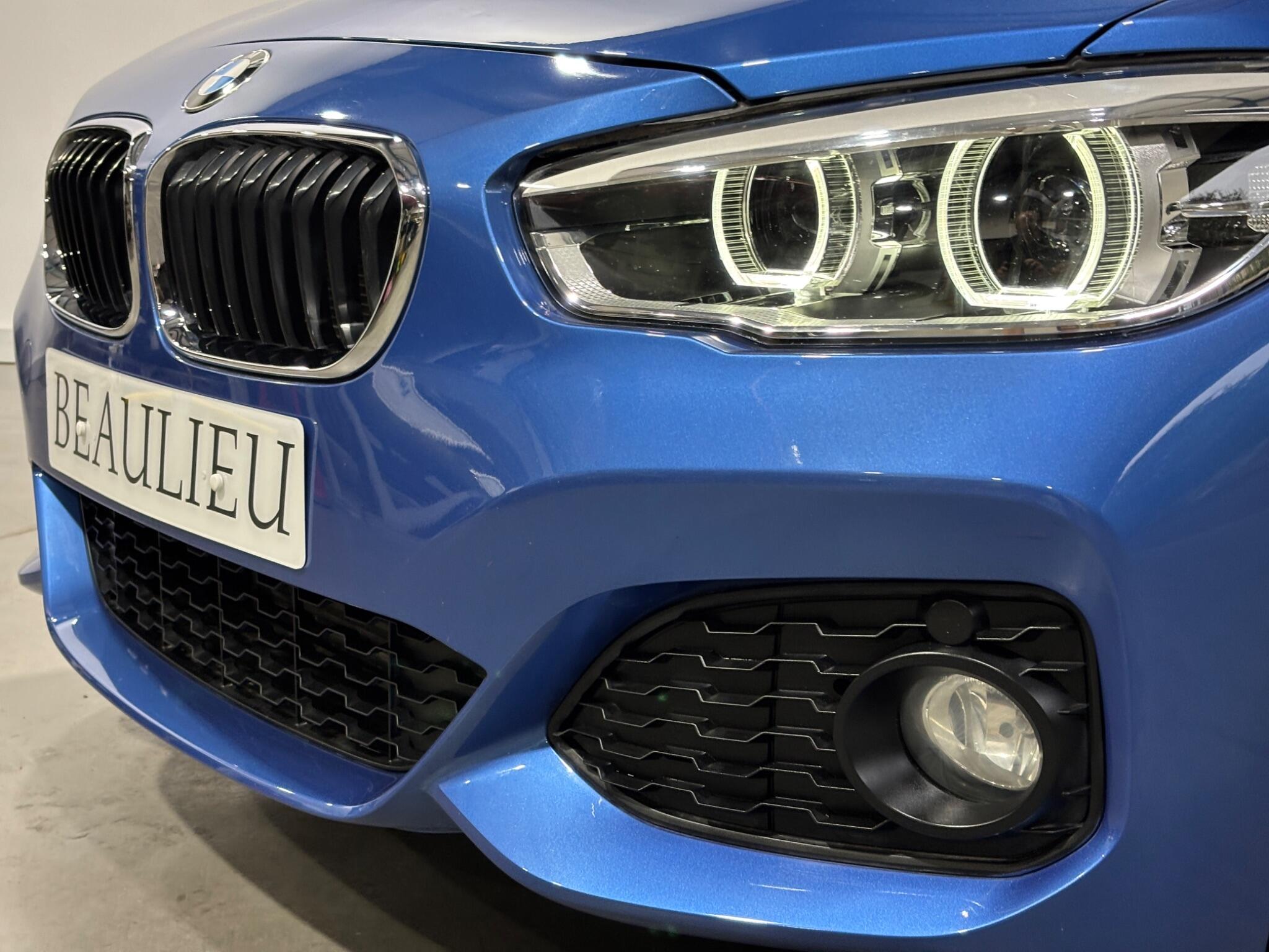 BMW 1 Series view 6