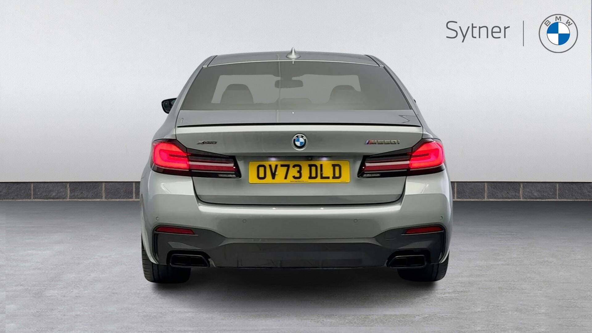 BMW 5 Series view 15