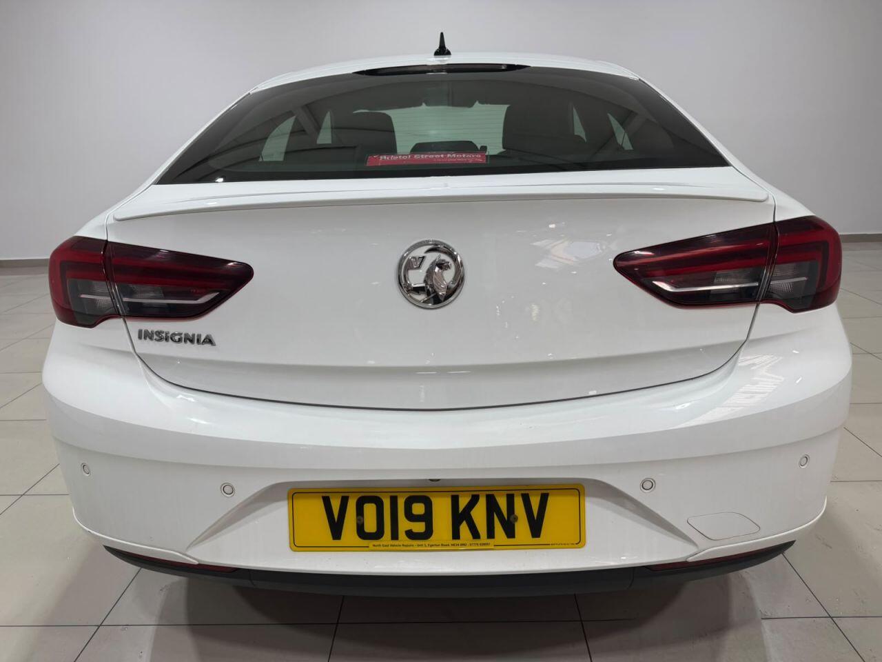 Vauxhall Insignia view 8