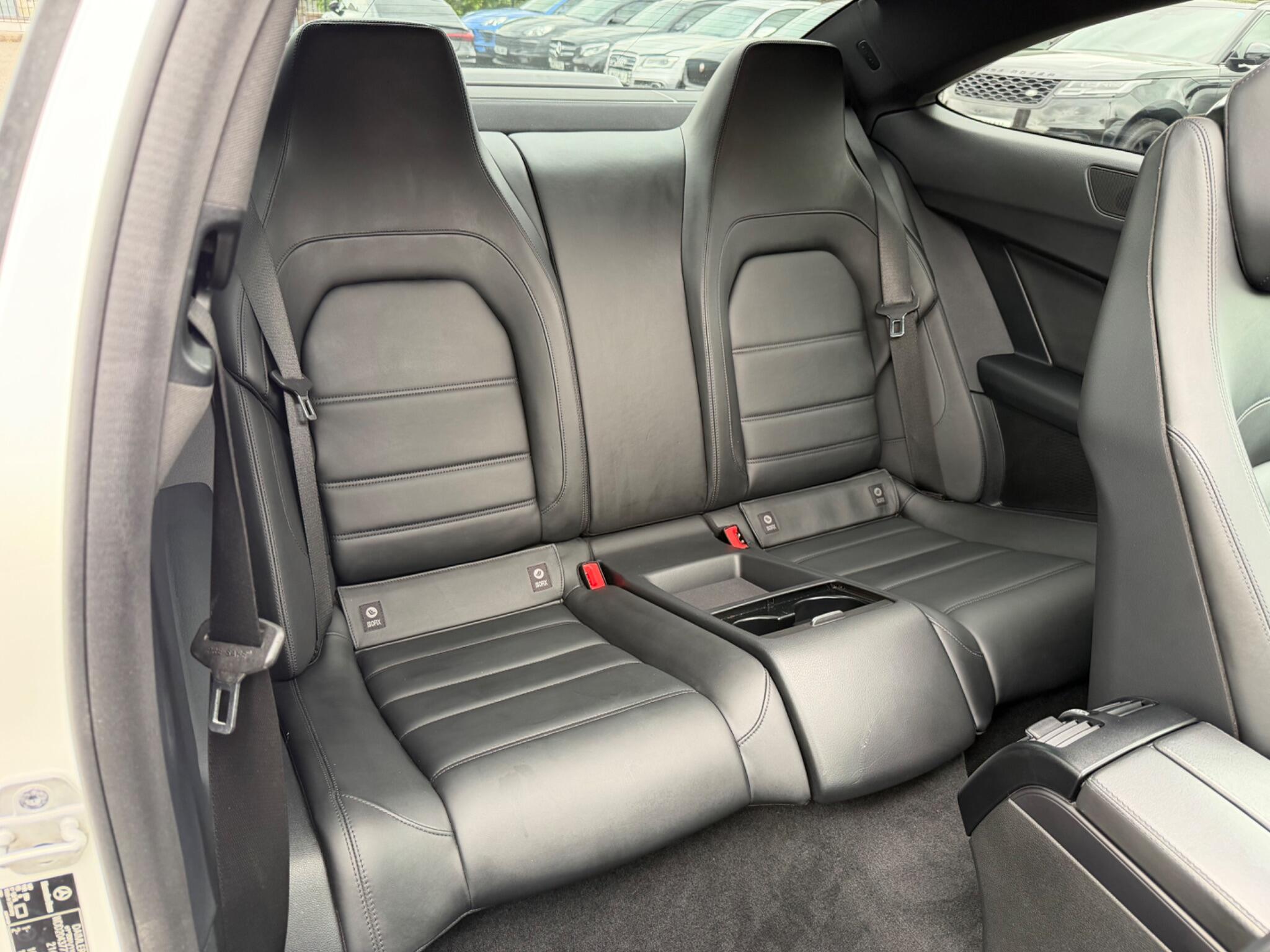 Mercedes-Benz C-Class view 22