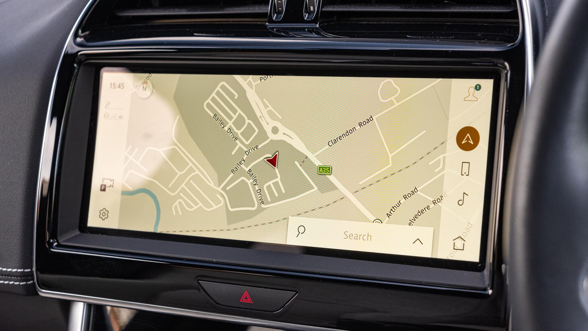 Jaguar Xe view 11