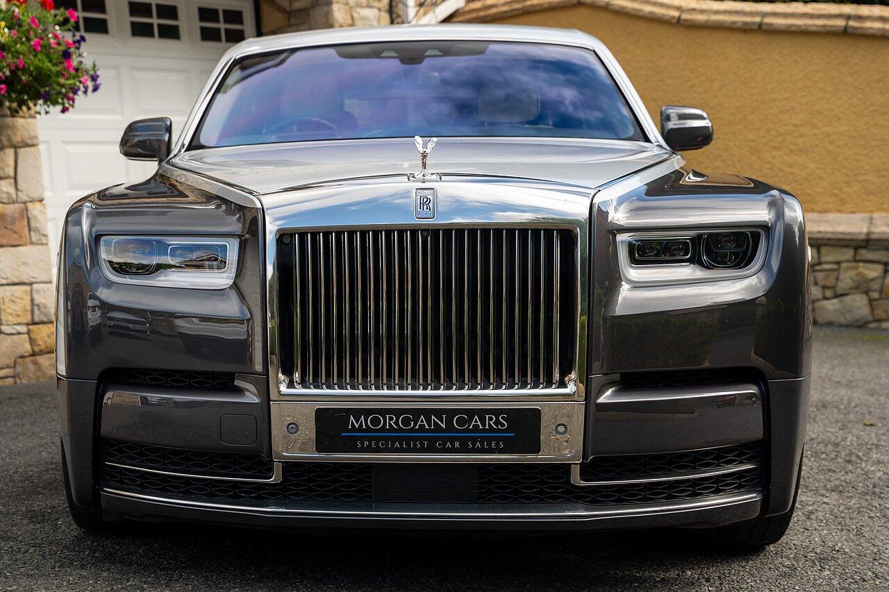 Rolls-Royce Phantom view 30