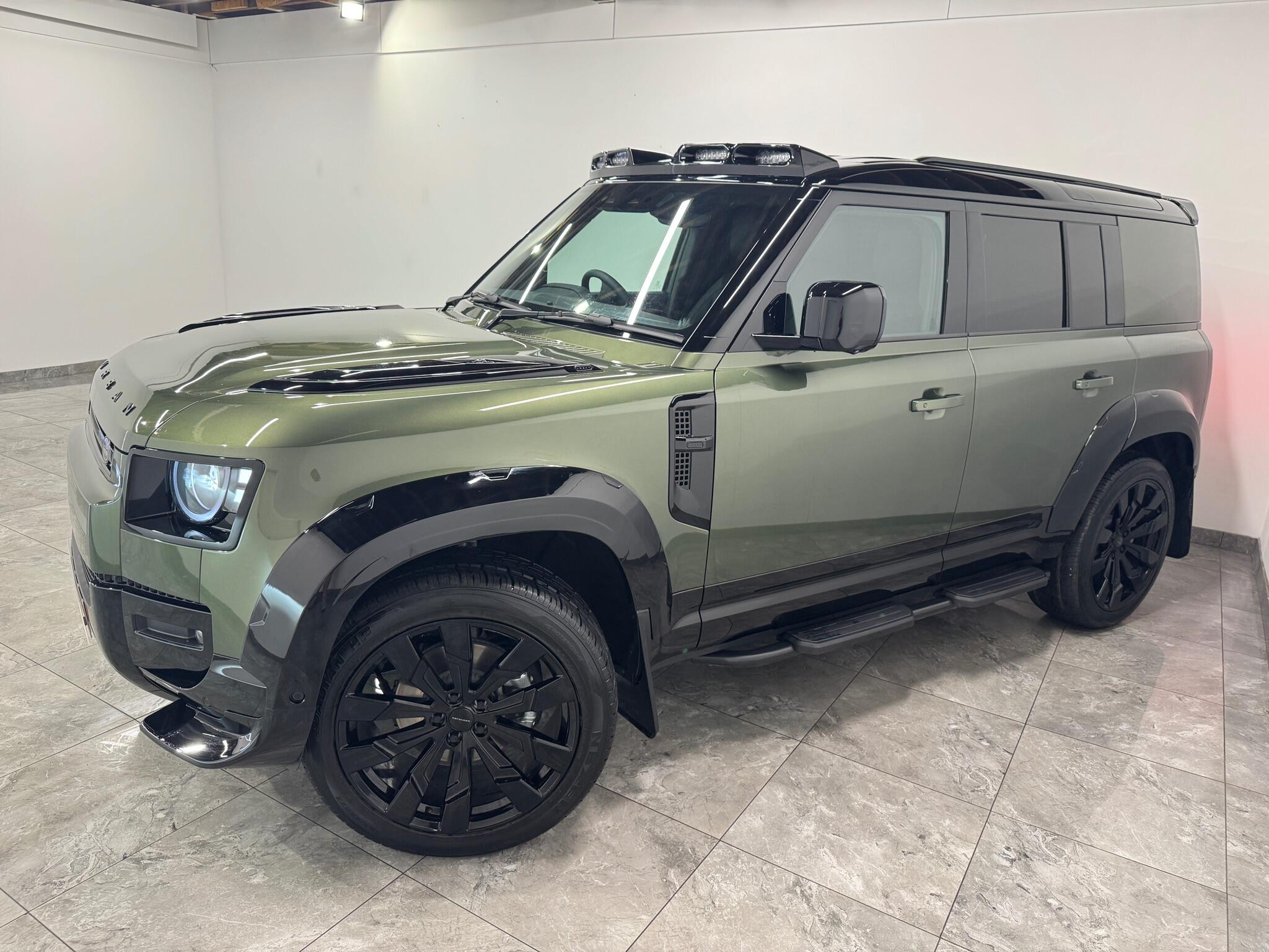 Land Rover Defender view 4