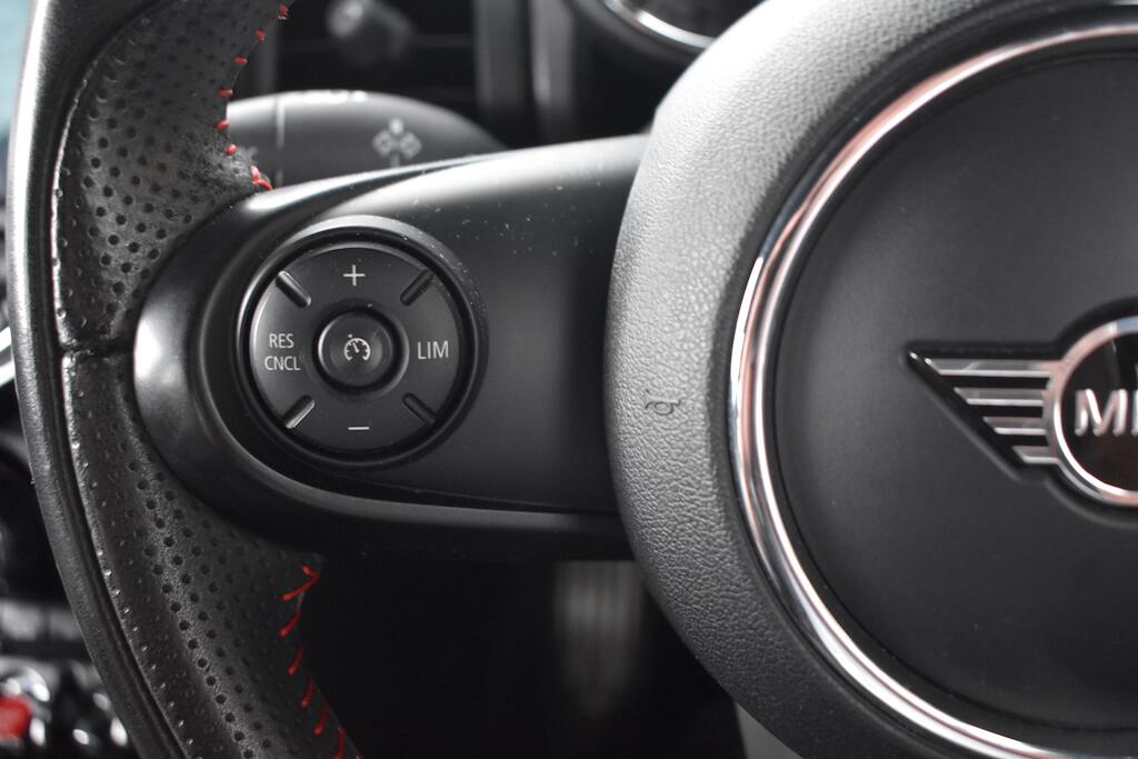 Mini Hatch view 49