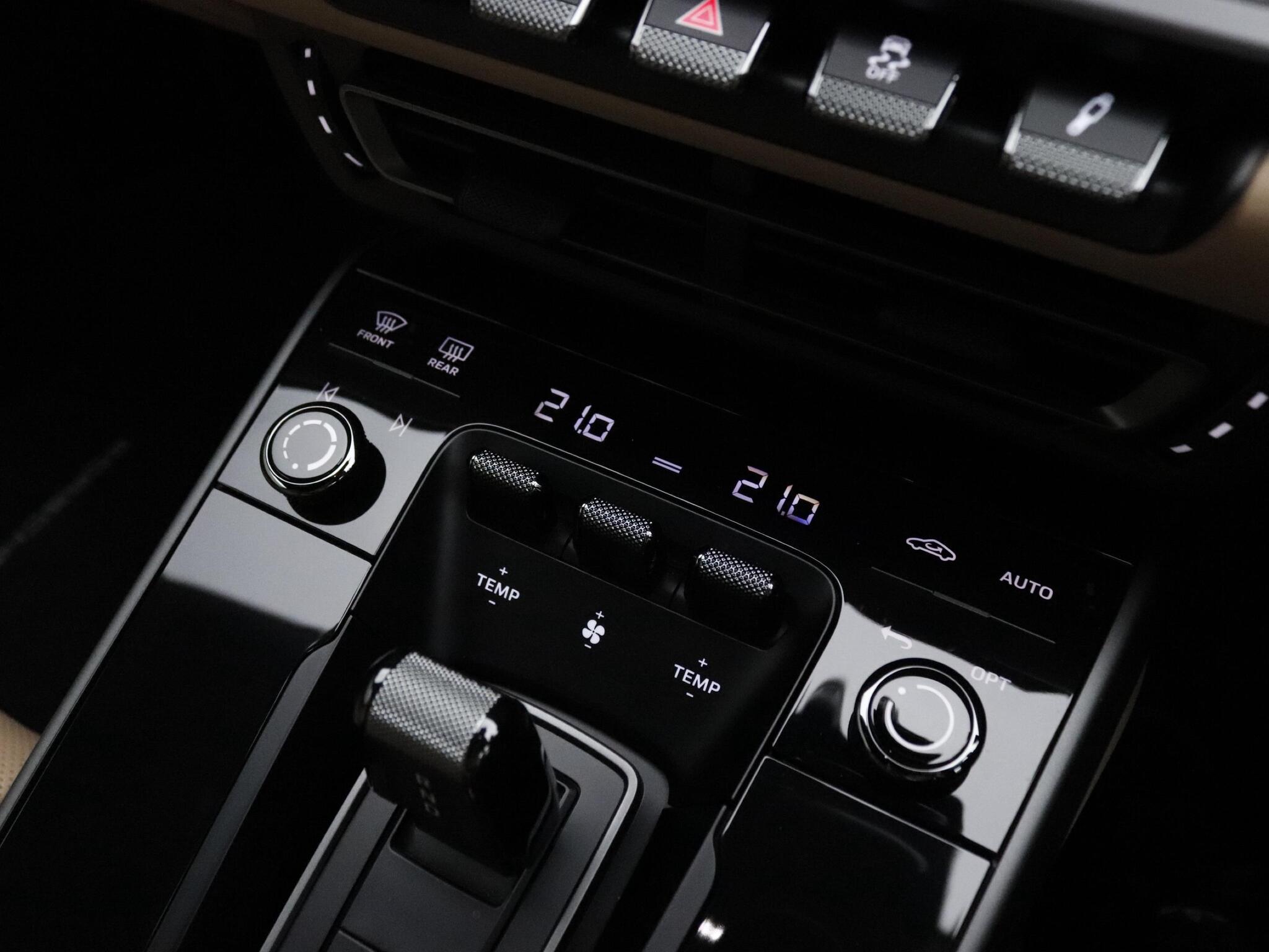 Porsche 911 view 24