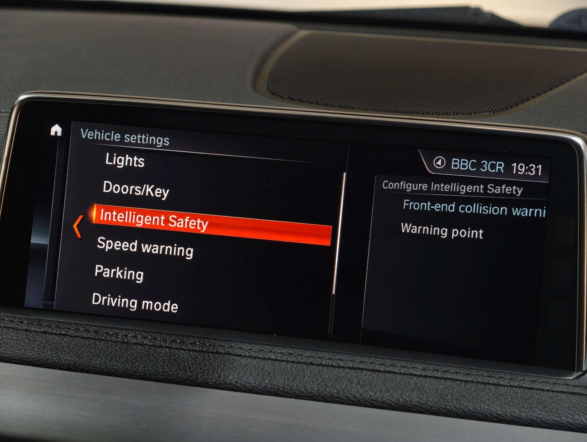 BMW X6 view 45