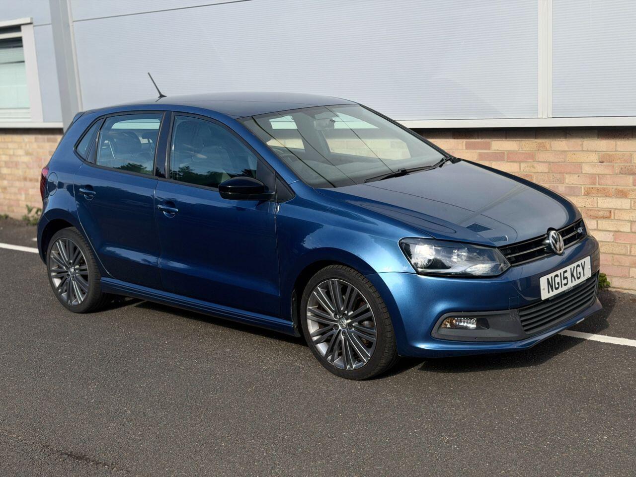 Volkswagen Polo view 100