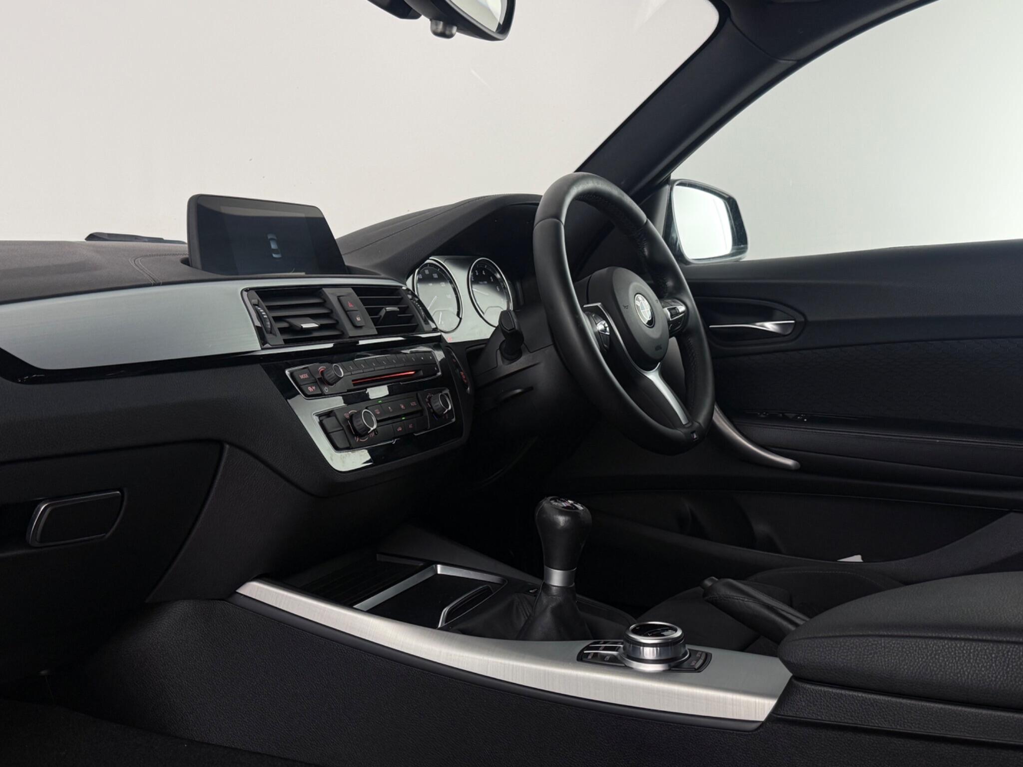 BMW 2 Series view 10