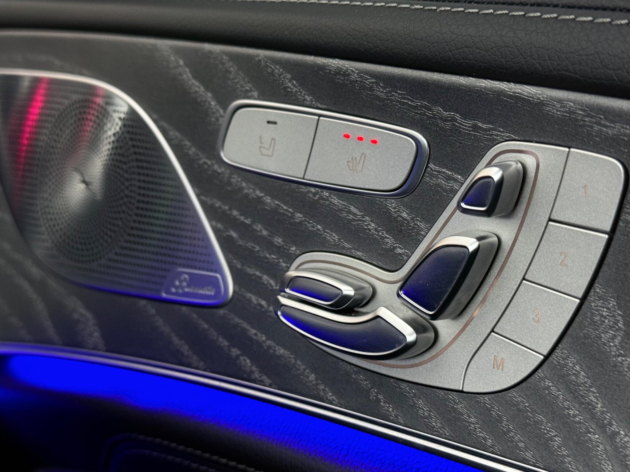 Mercedes-Benz CLS view 22