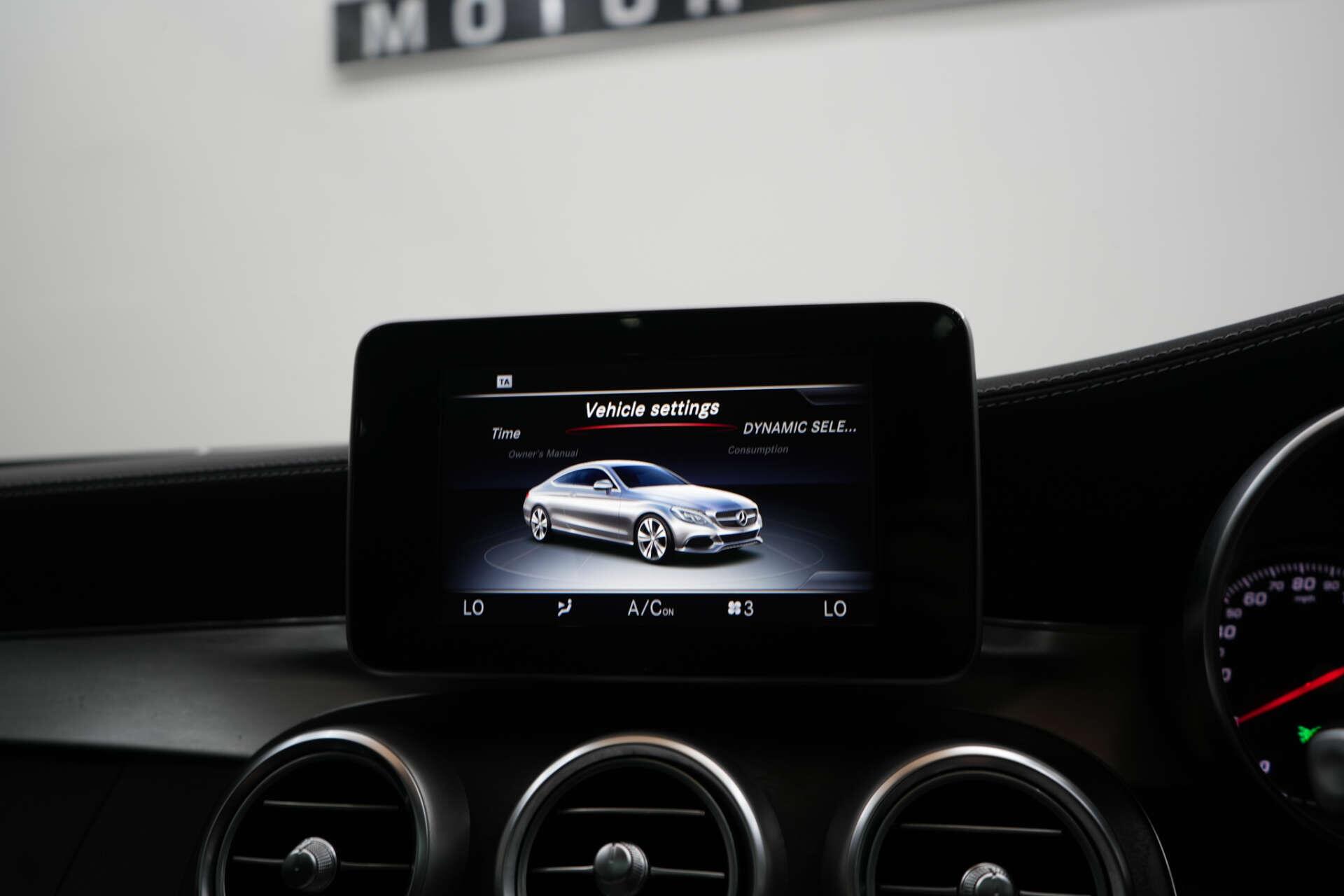 Mercedes-Benz C-Class view 28