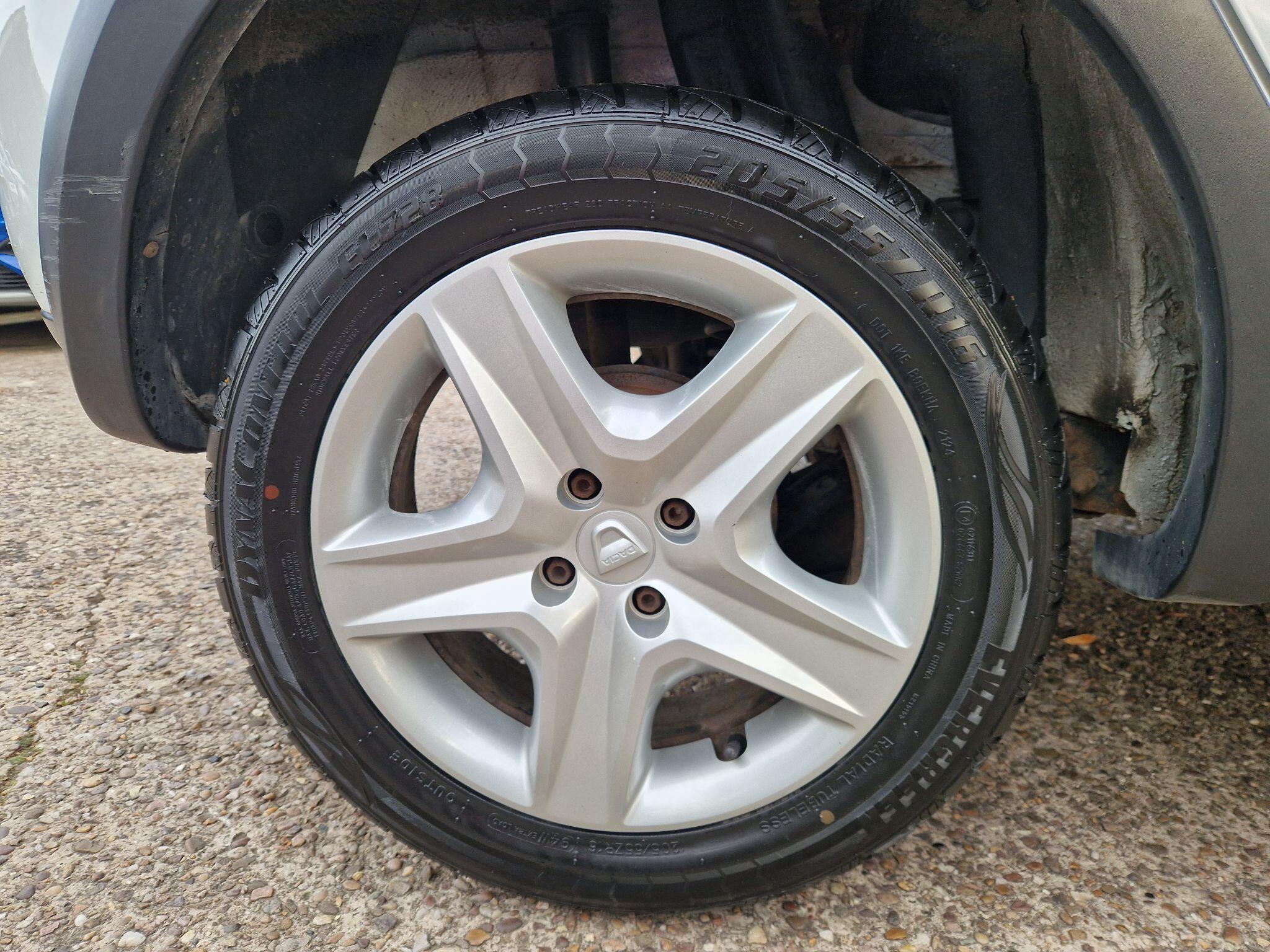 Dacia Sandero view 34