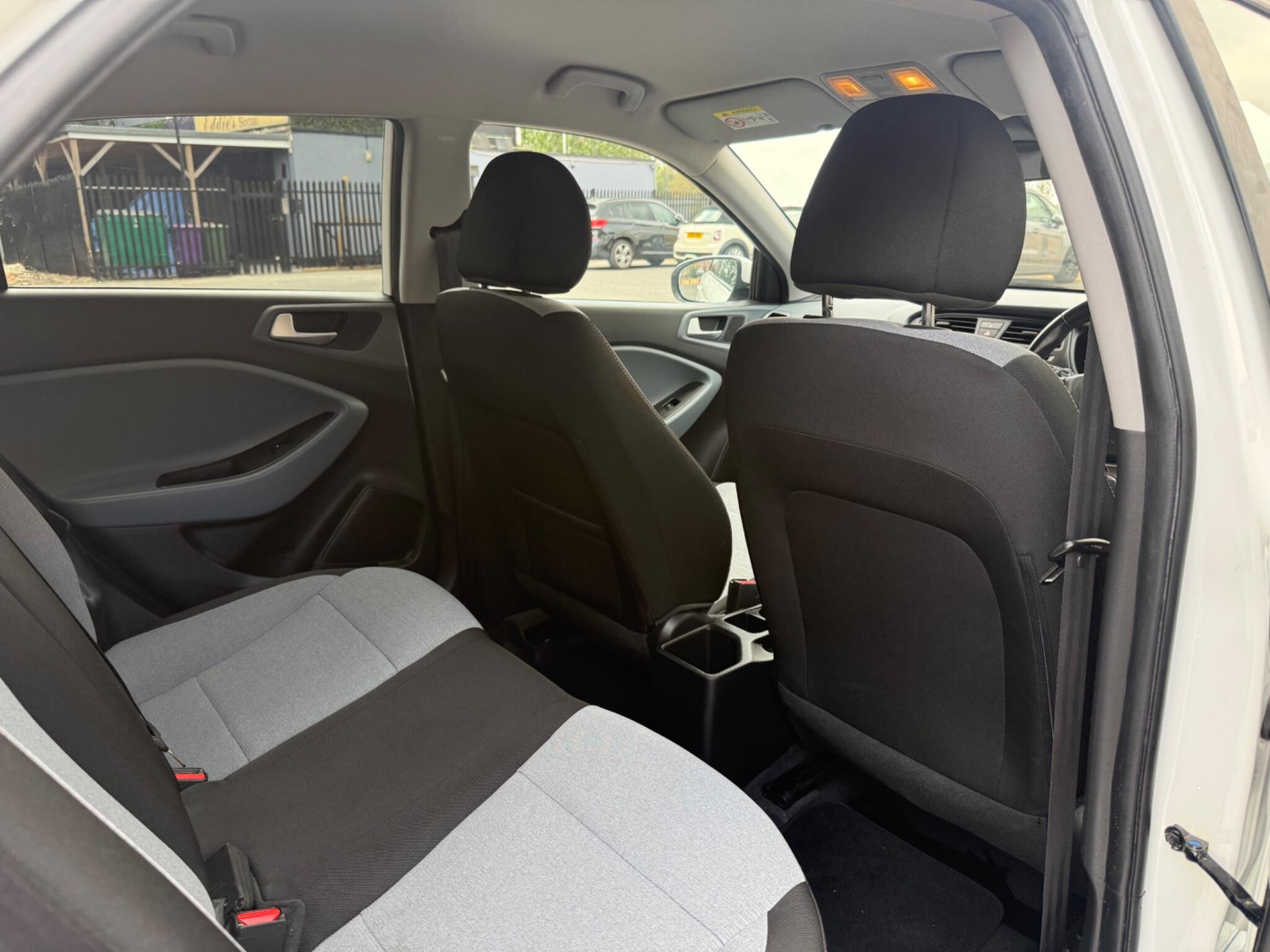 Hyundai I20 view 26