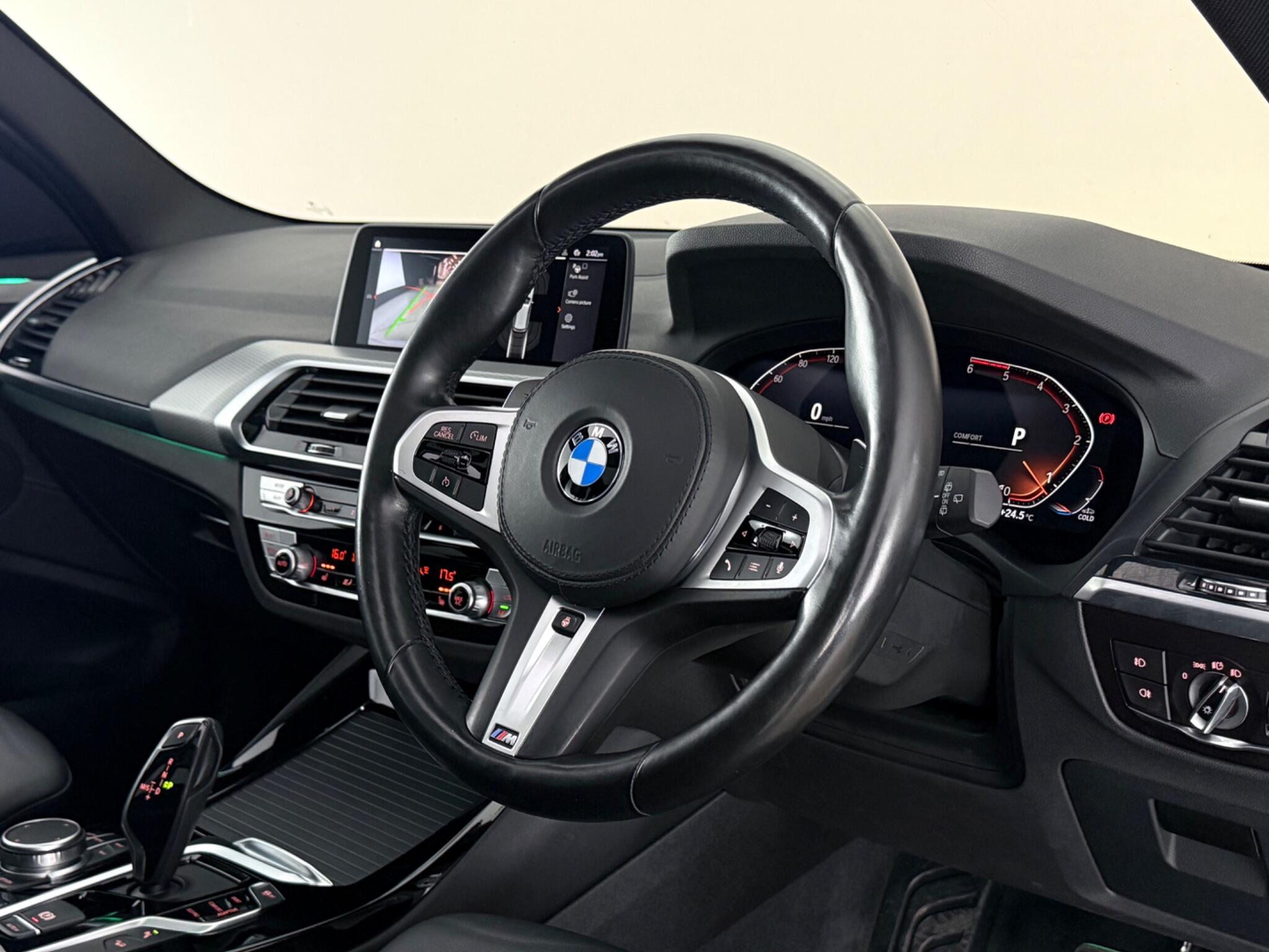 BMW X3 view 3