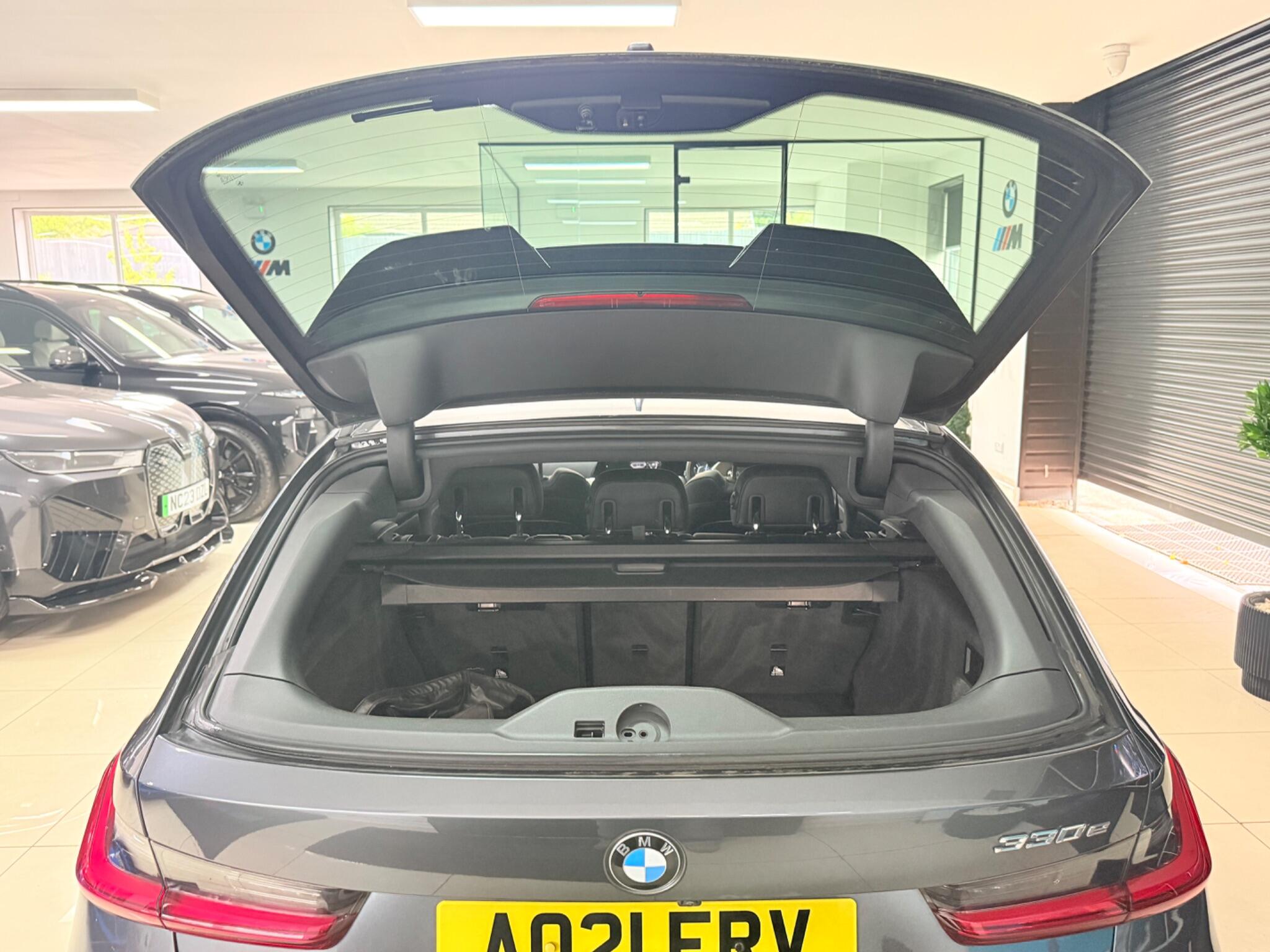 BMW 3 Series view 43