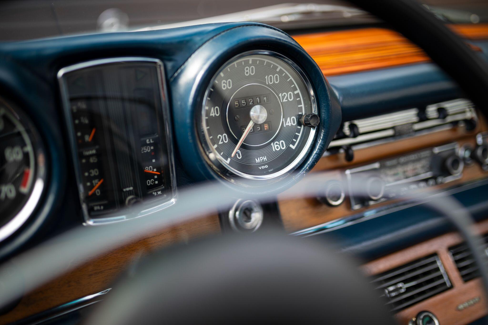 Mercedes-Benz 280 view 43