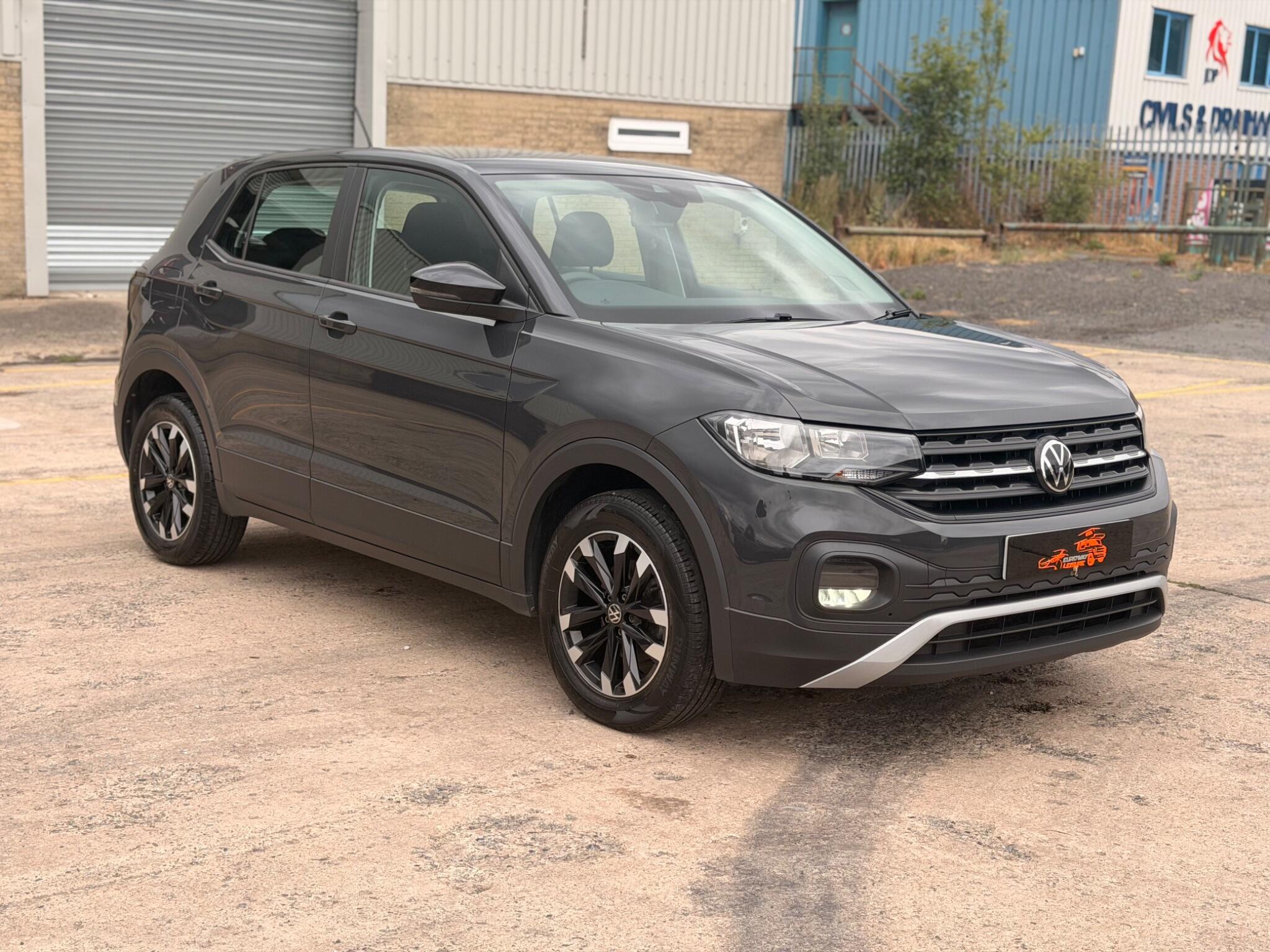 Volkswagen T-Cross view 7