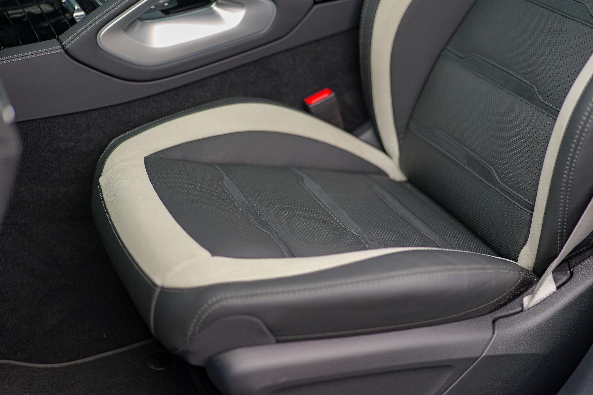 Mercedes-Benz Mercedes-Benz GLE view 24