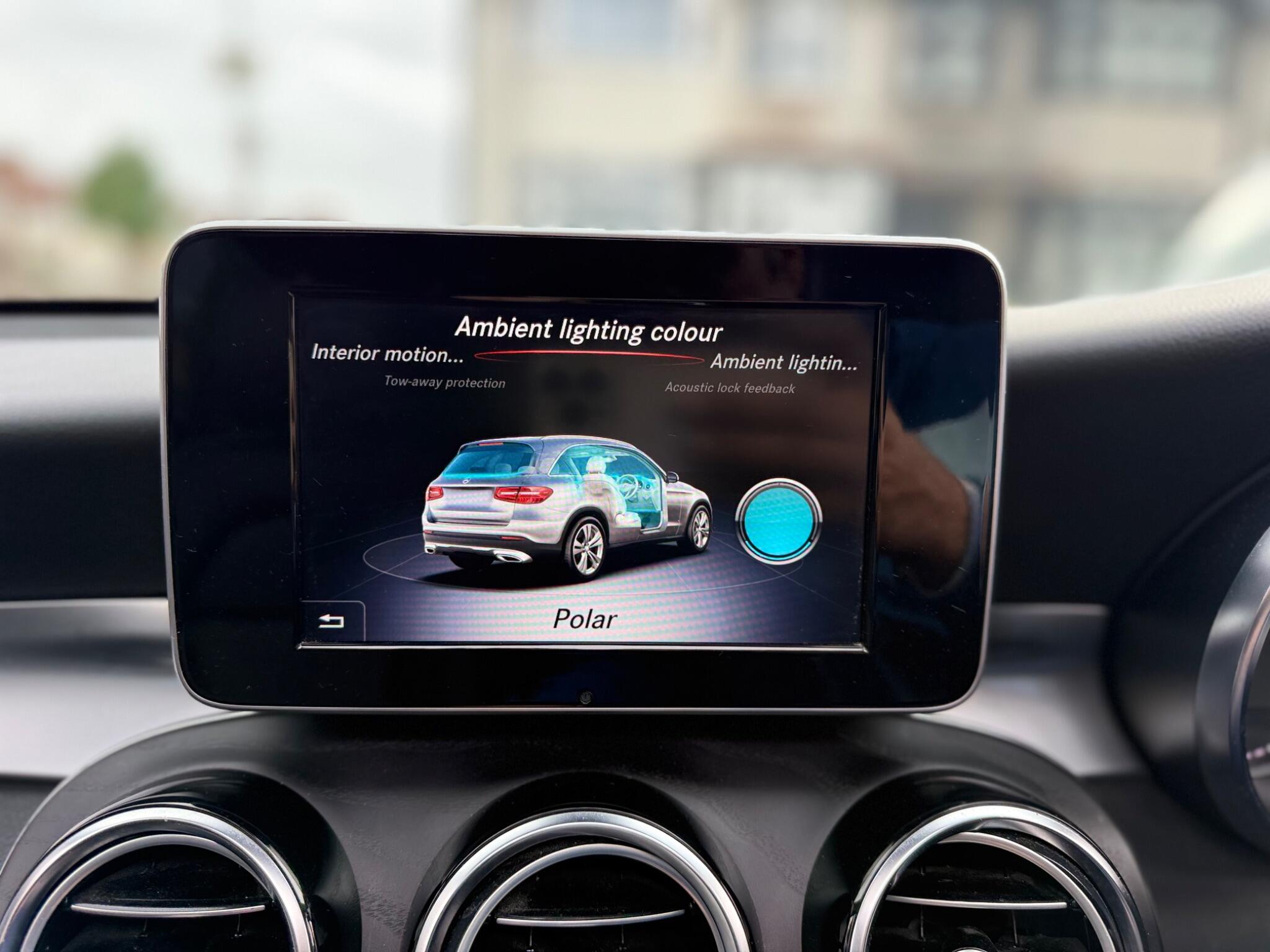 Mercedes-Benz GLC view 25