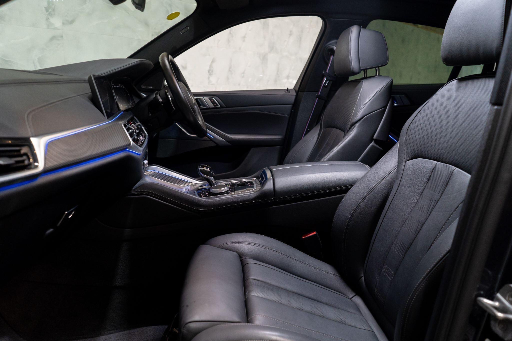 BMW X6 view 13
