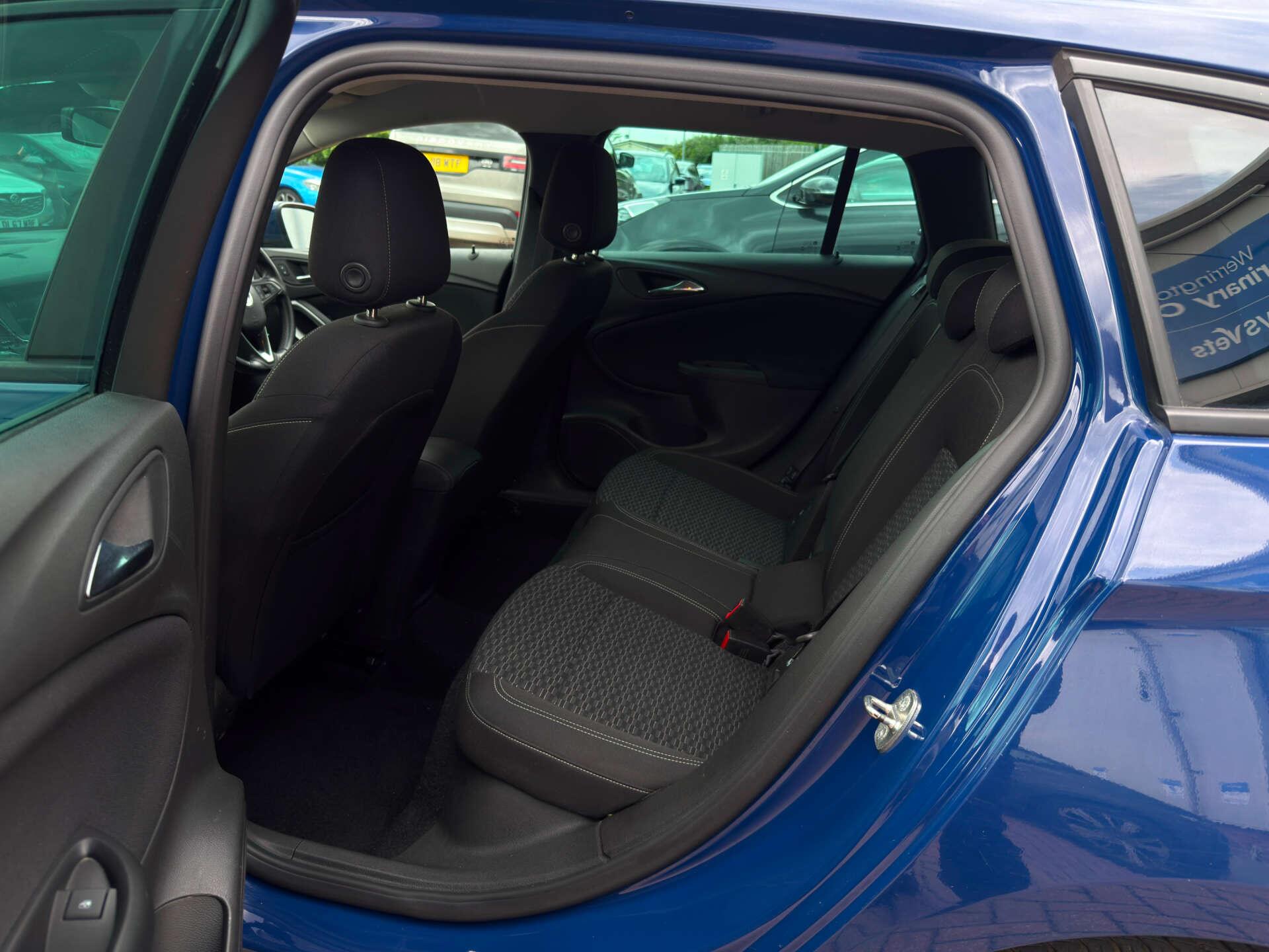 Vauxhall Astra view 42