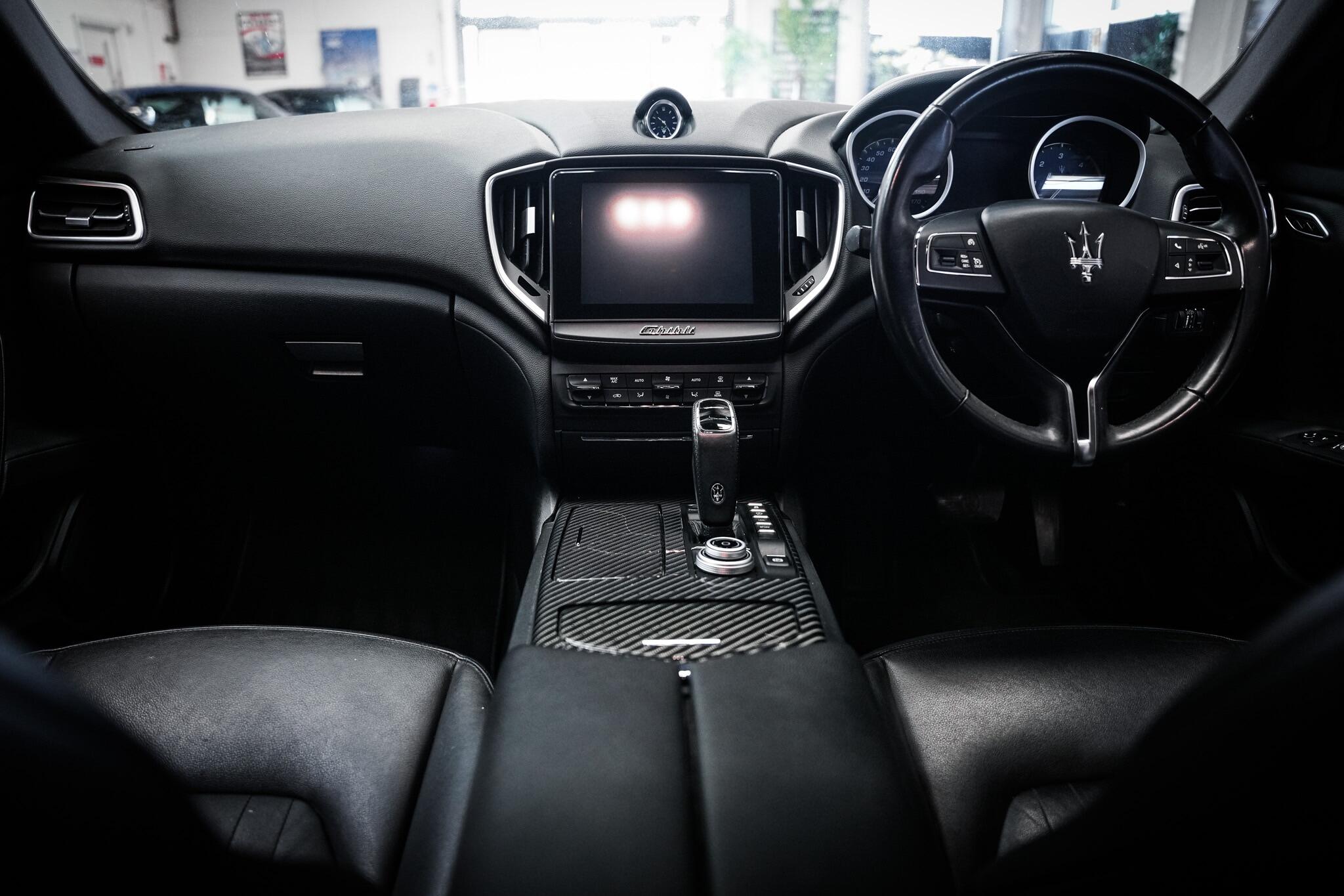 Maserati Ghibli view 21