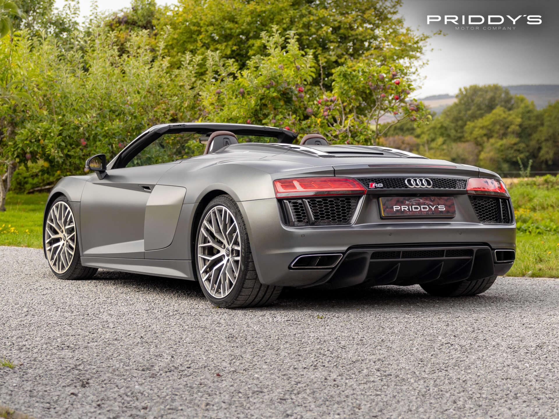 Audi R8 view 46