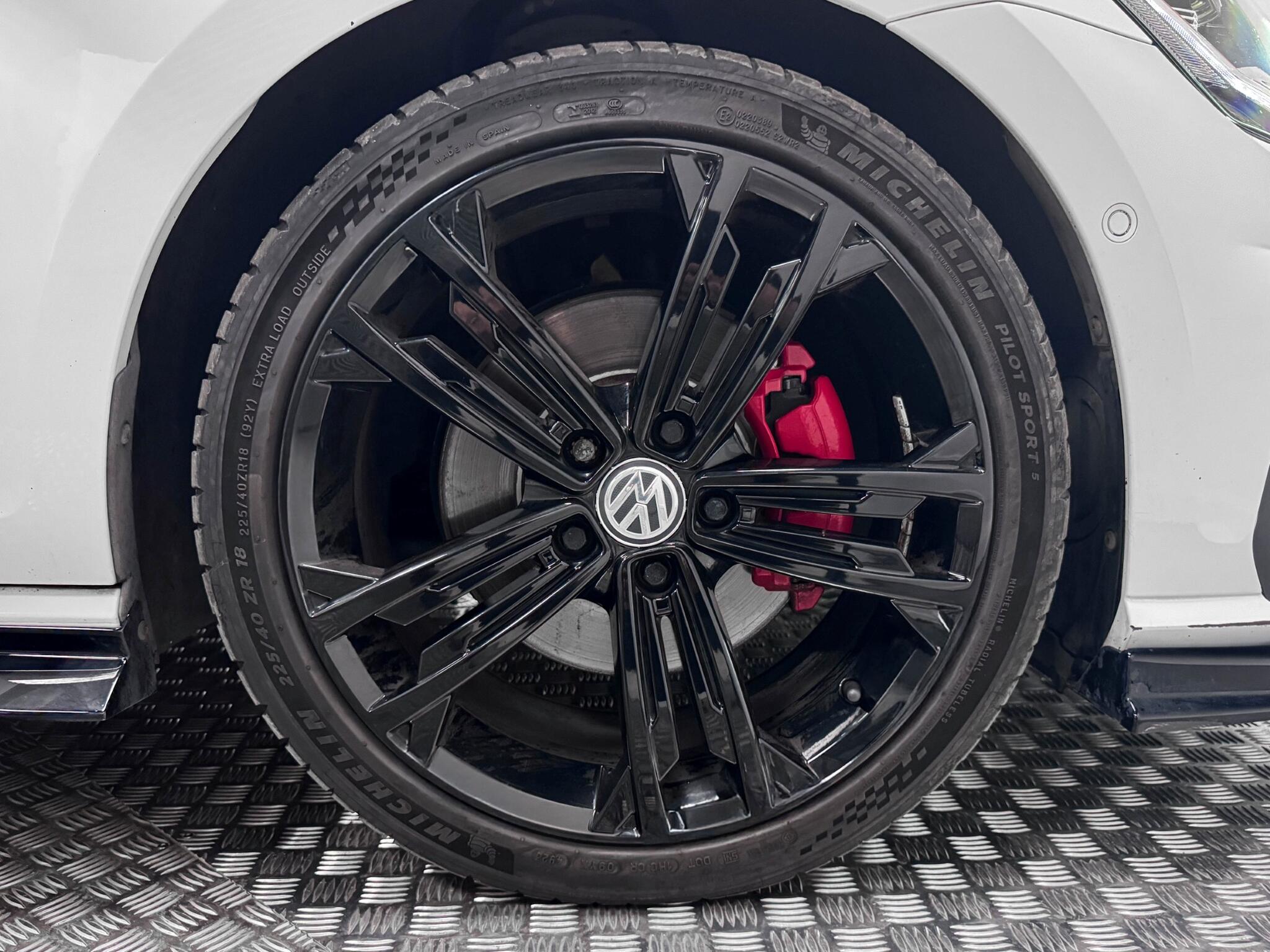 Volkswagen Golf view 58