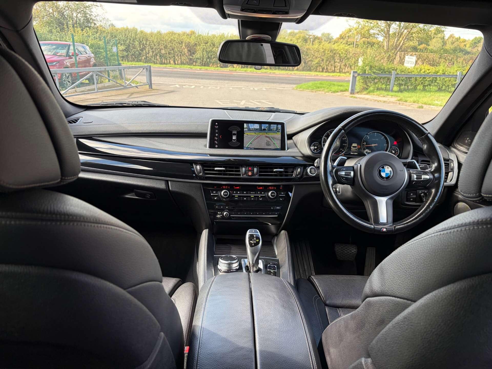BMW X6 view 34