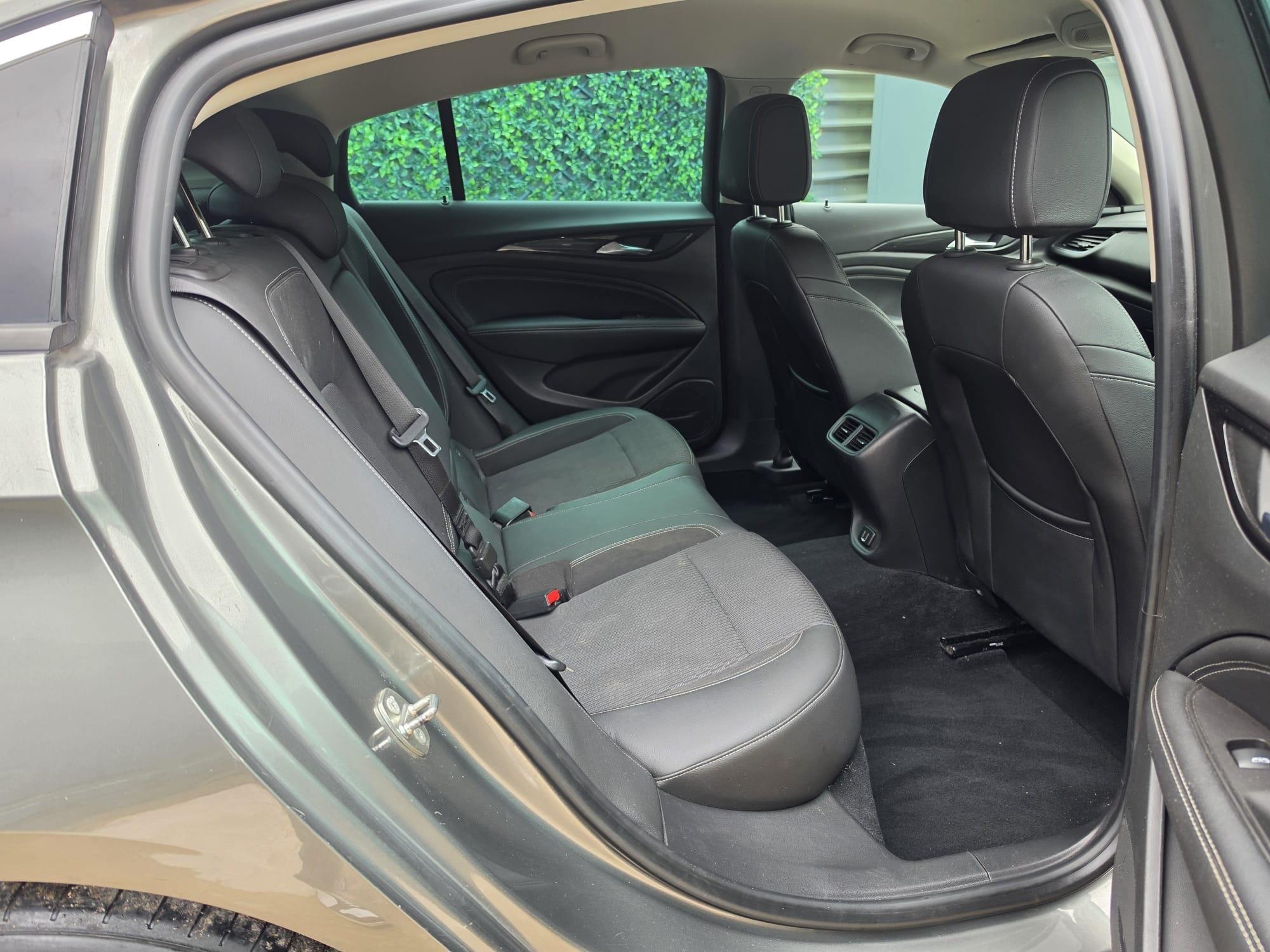 Vauxhall Insignia view 4