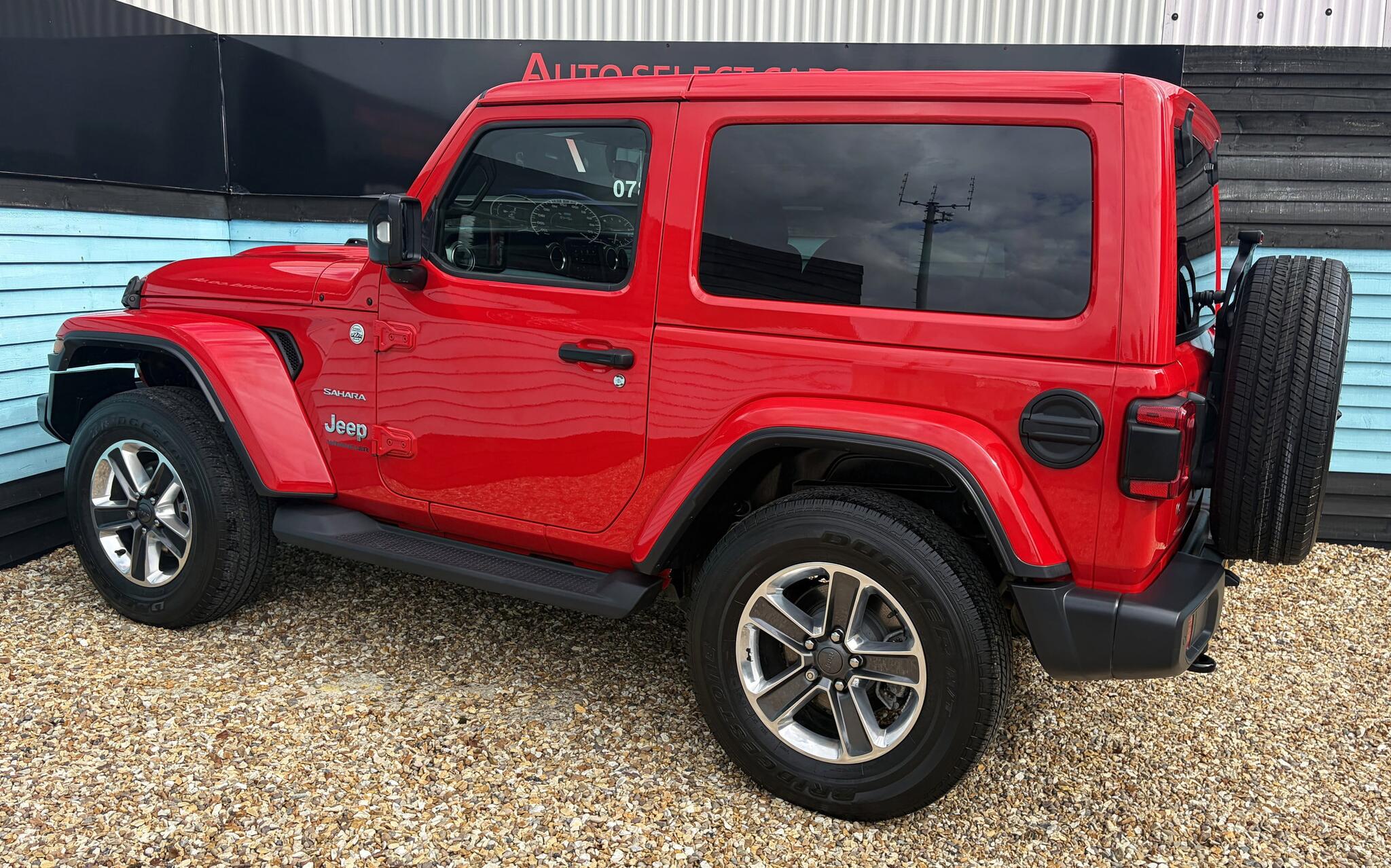 Jeep Wrangler view 26