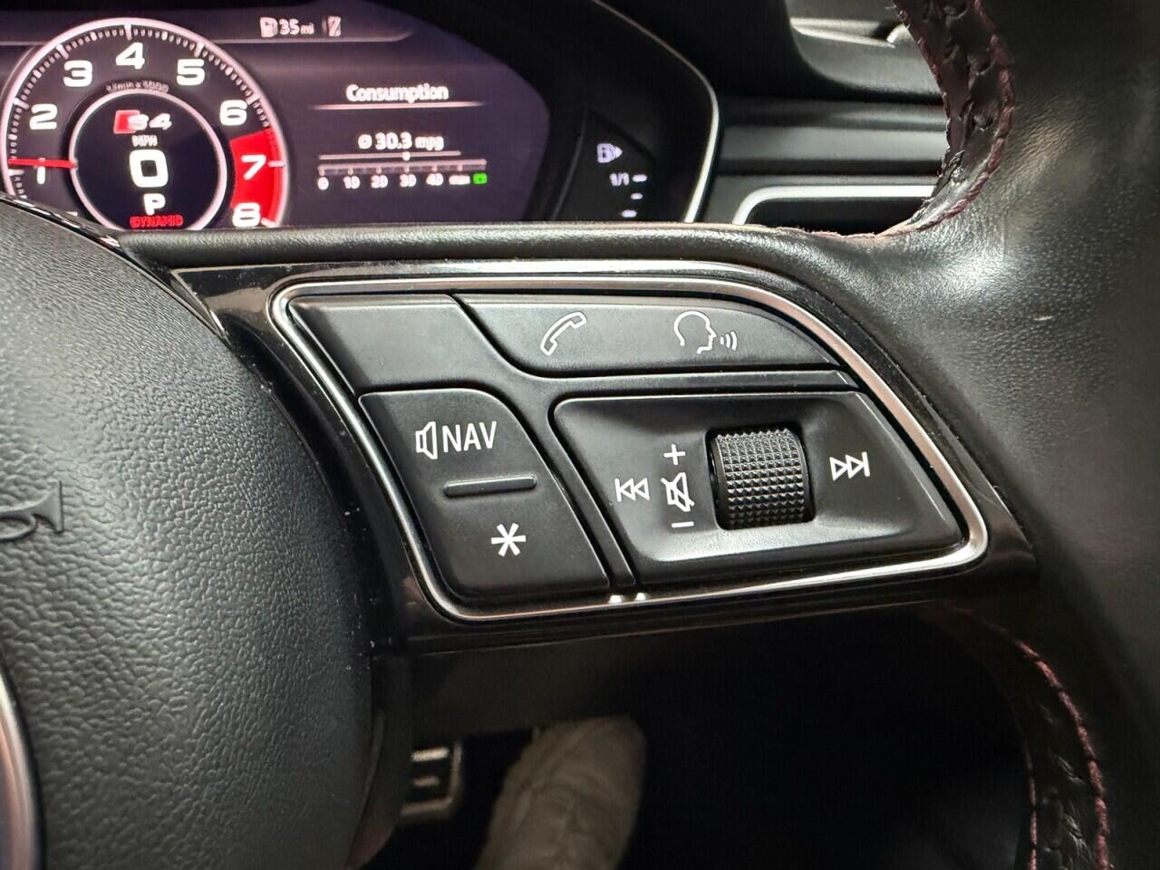 Audi S4 view 24