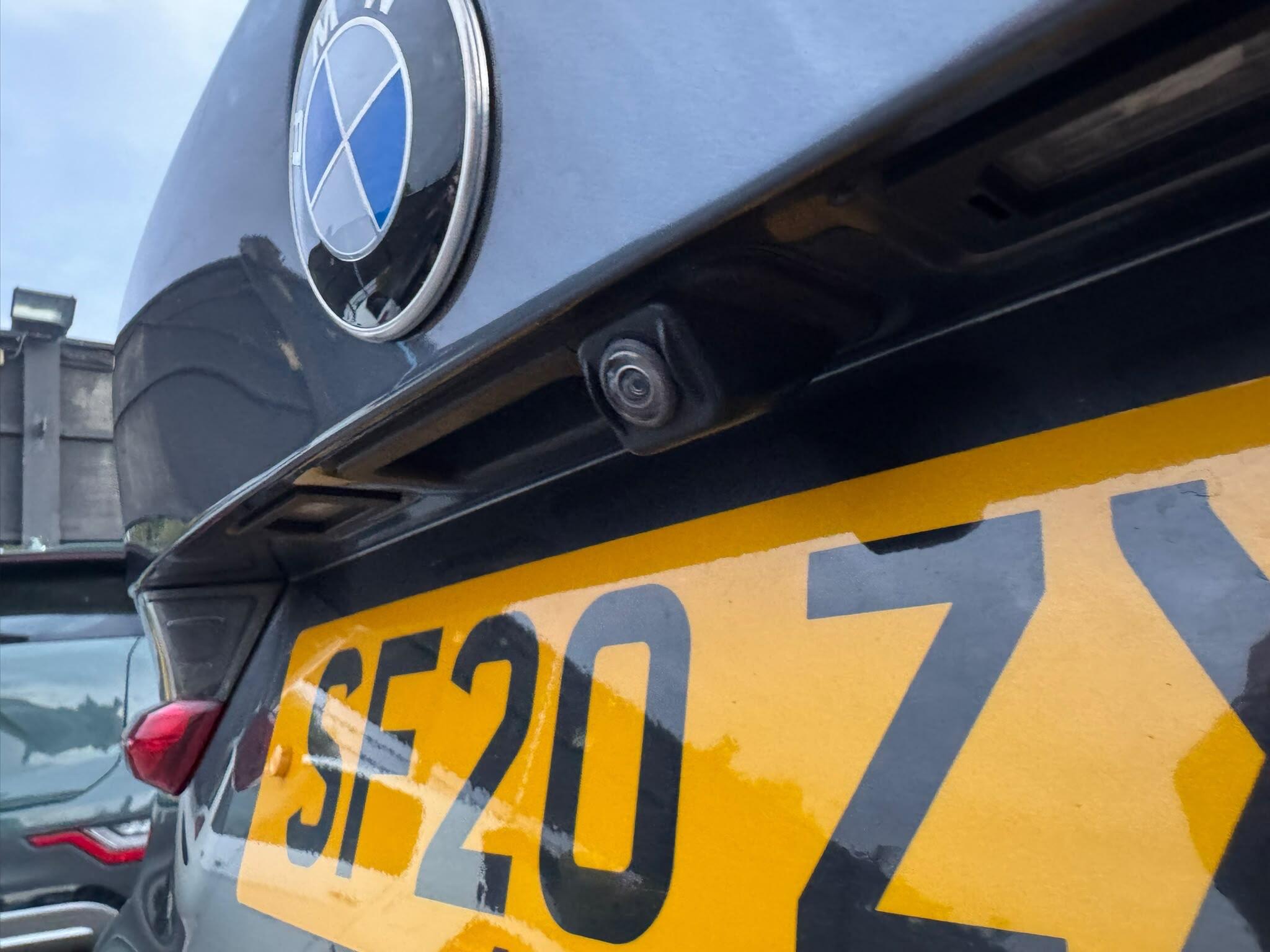 BMW 3 Series view 88