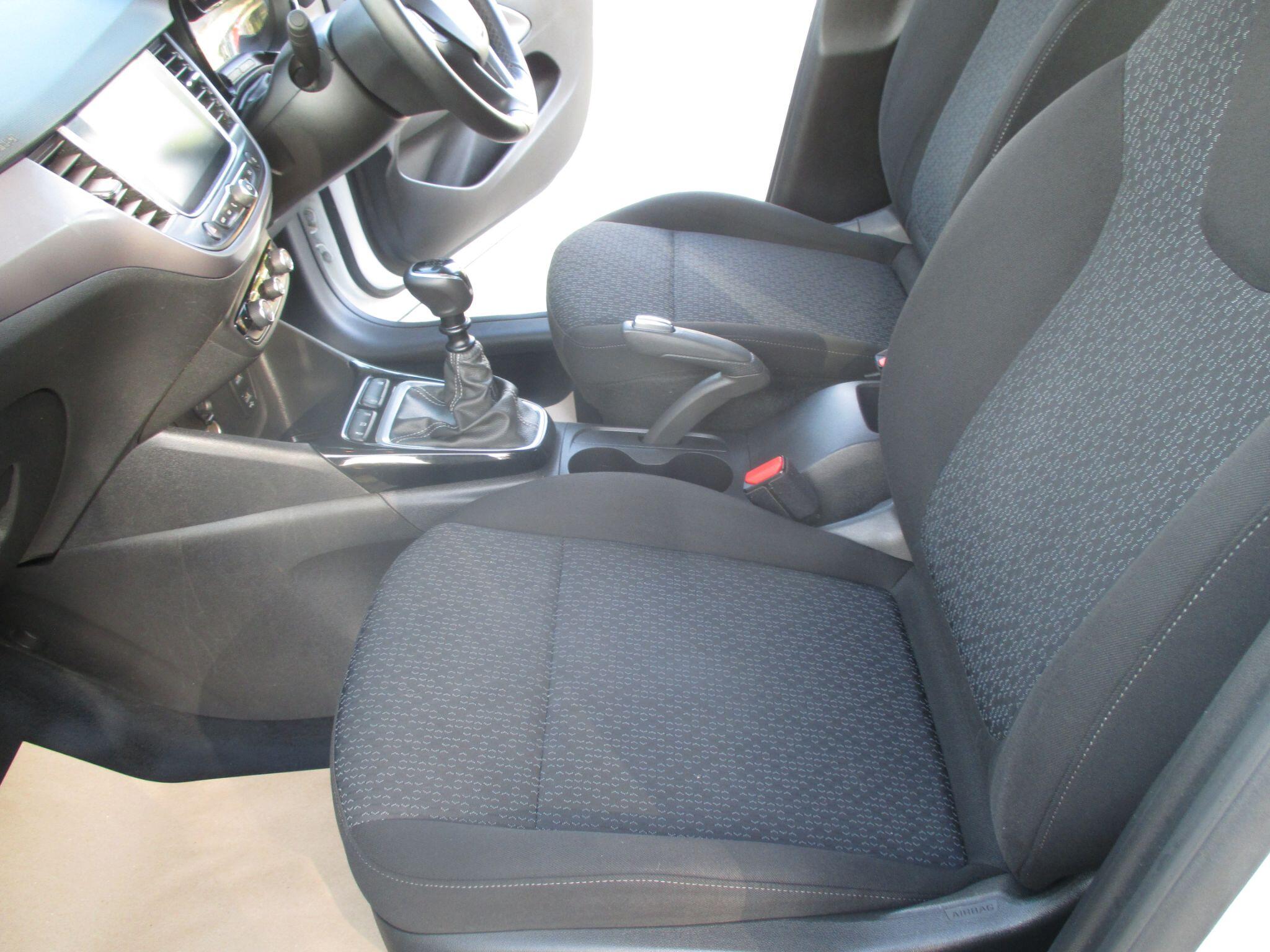 Vauxhall Crossland X view 34