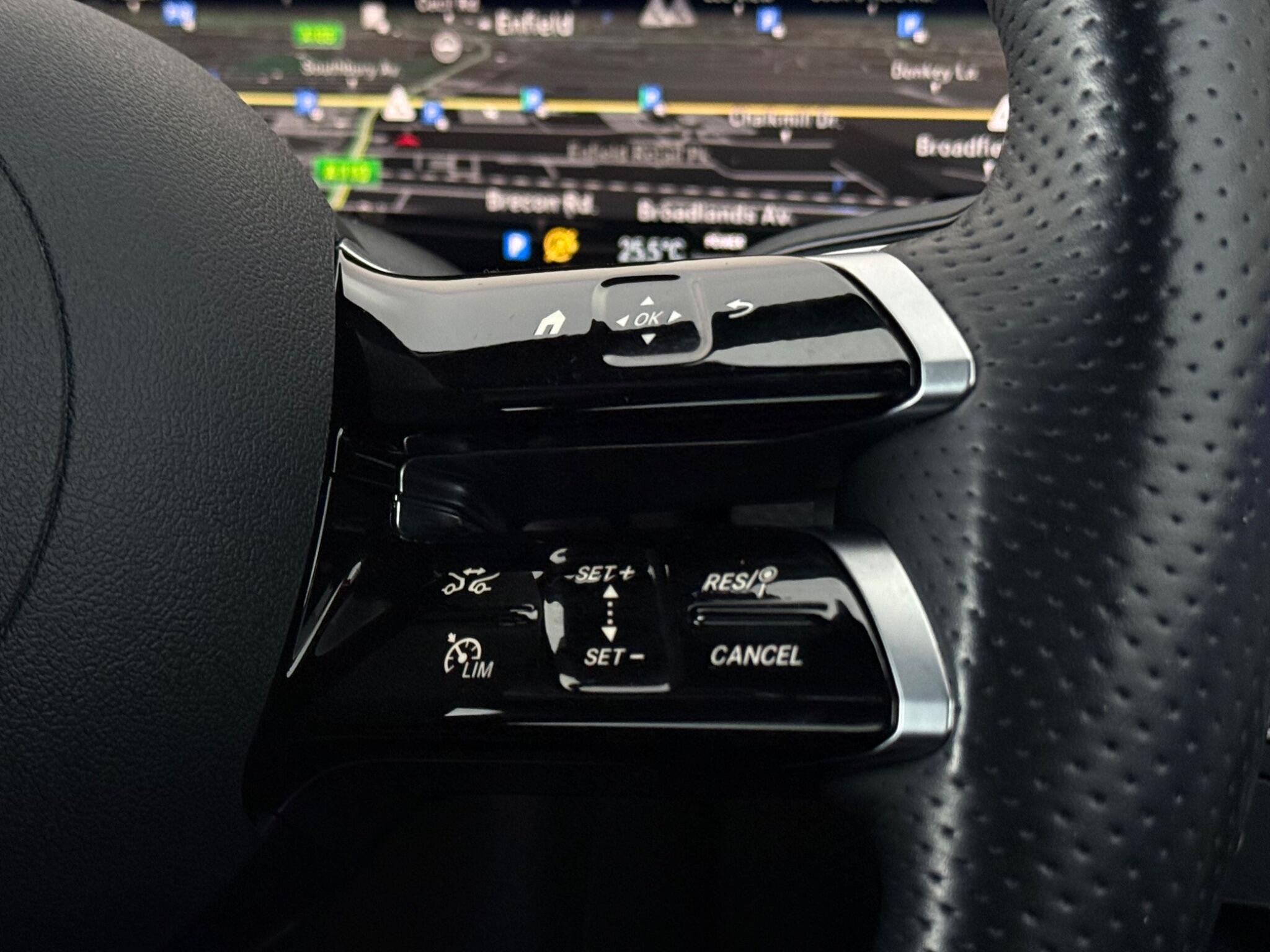 Mercedes-Benz Cla view 17