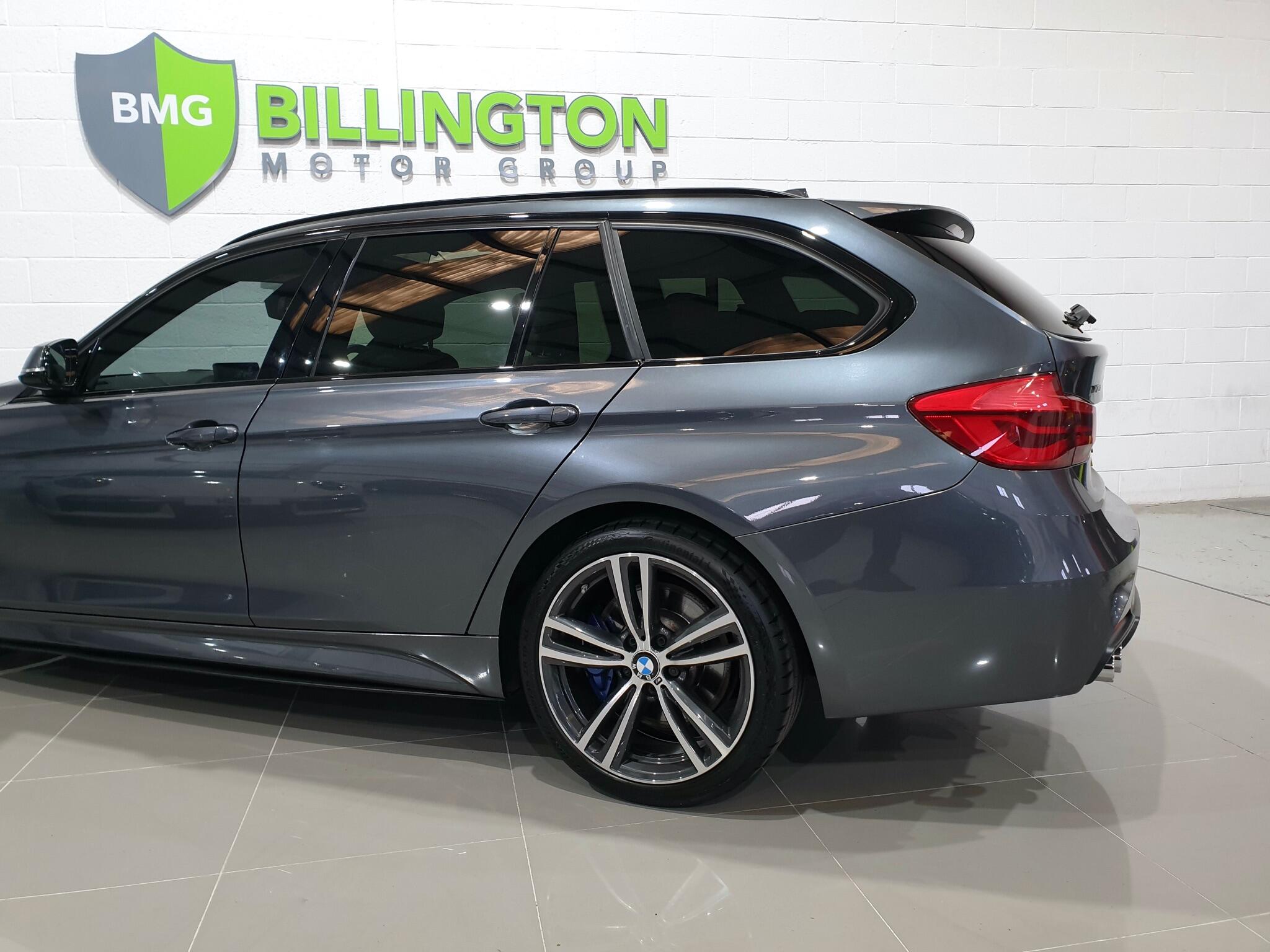 BMW 3 Series view 26