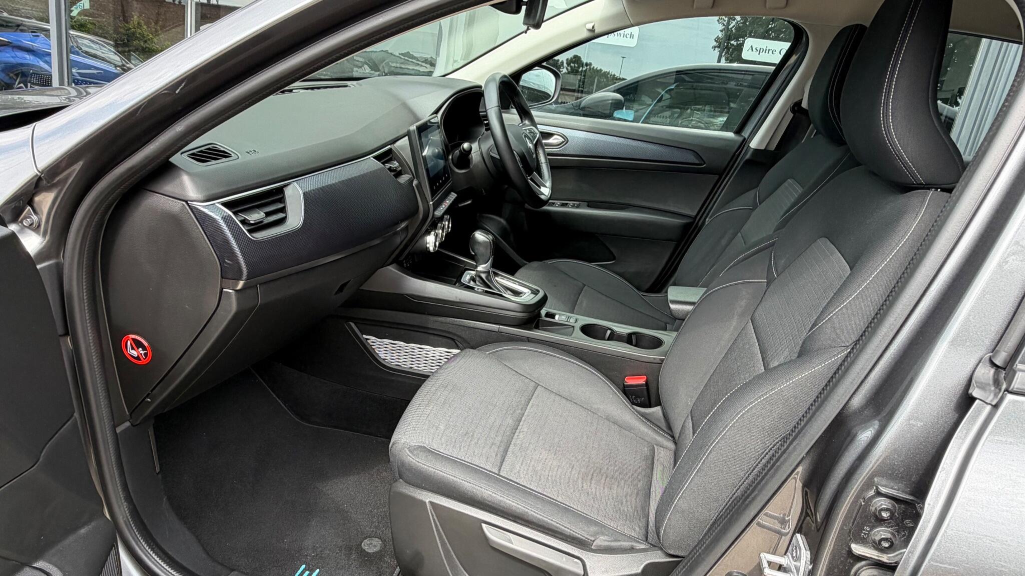 Renault Arkana view 11