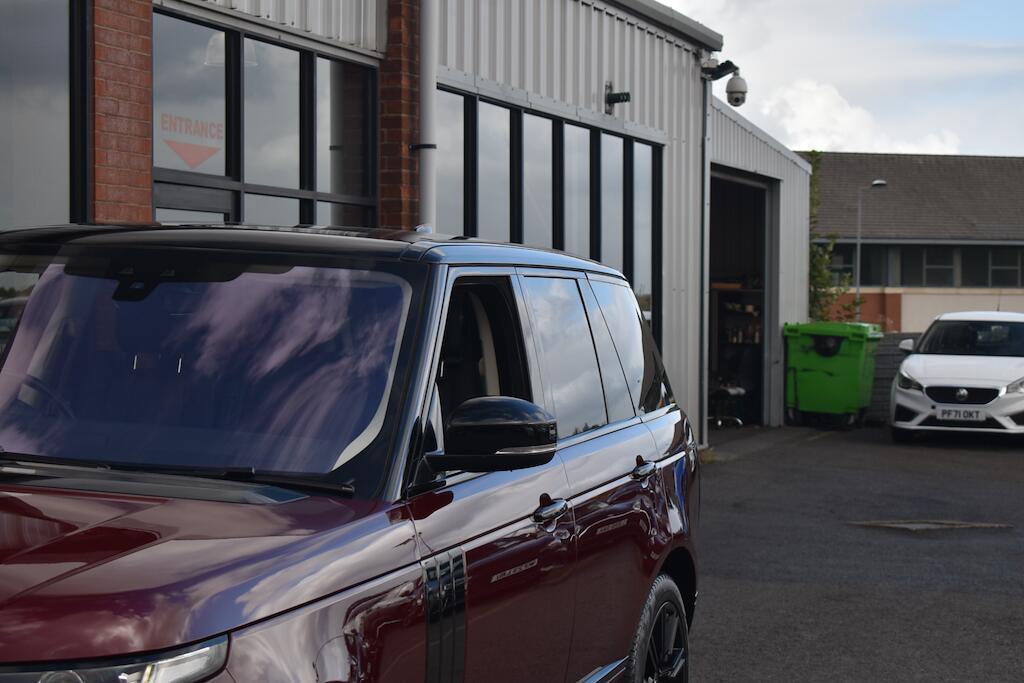 Land Rover Range Rover view 24