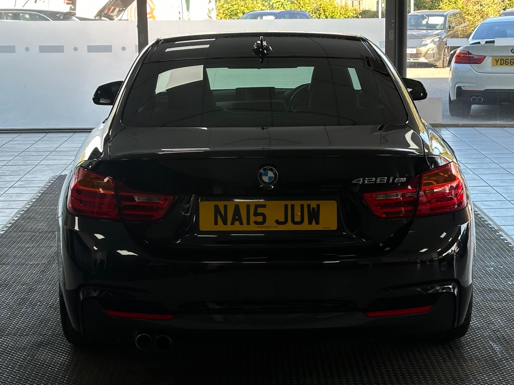 BMW 4 Series view 11