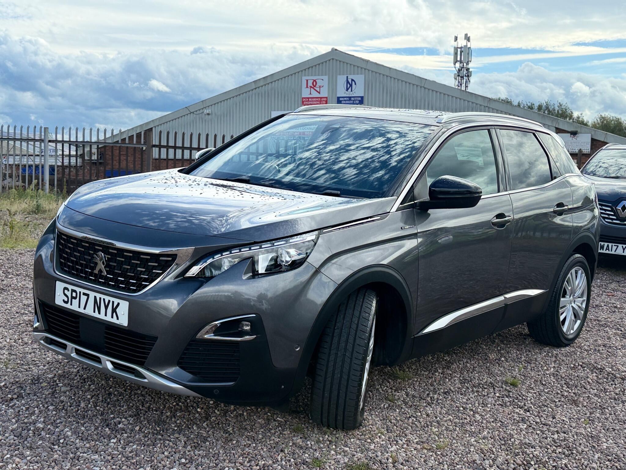 Peugeot 3008 view 2