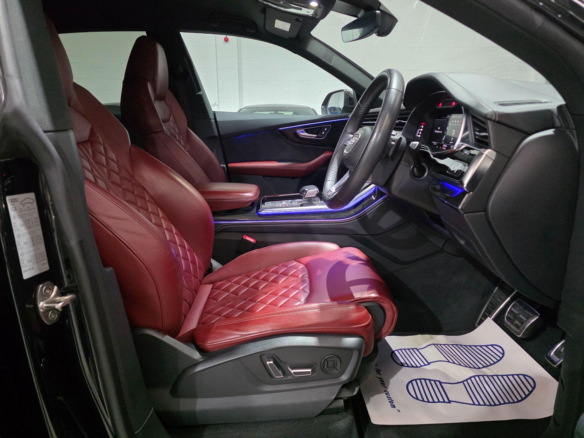Audi SQ8 view 6