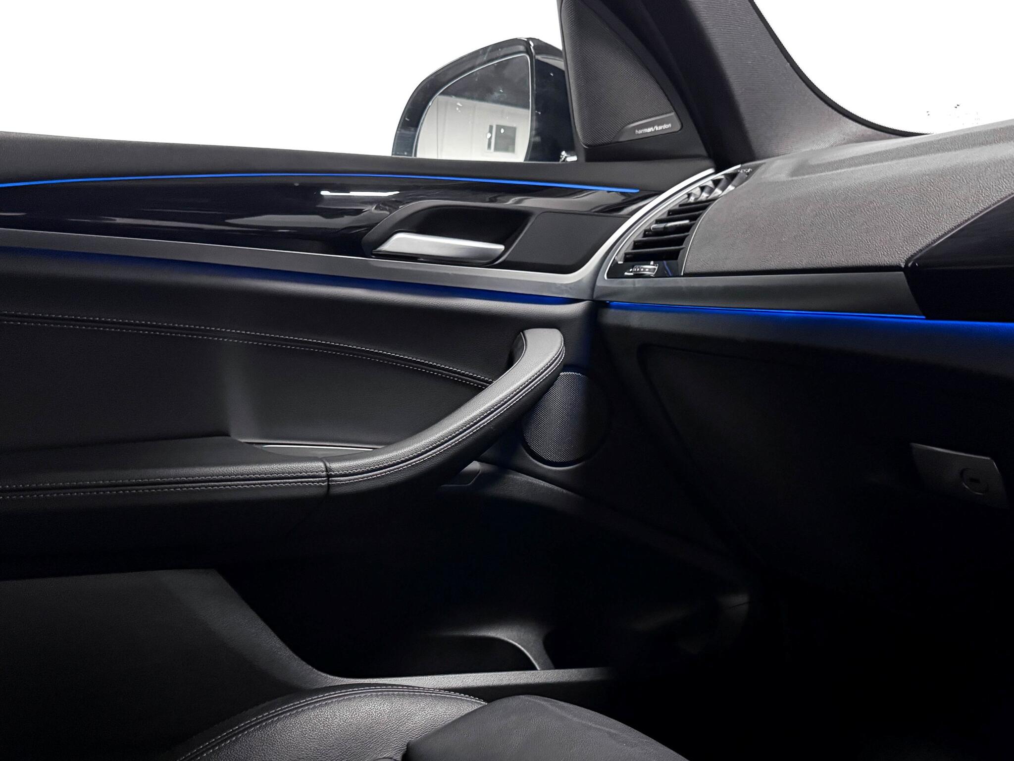 BMW X3 view 32